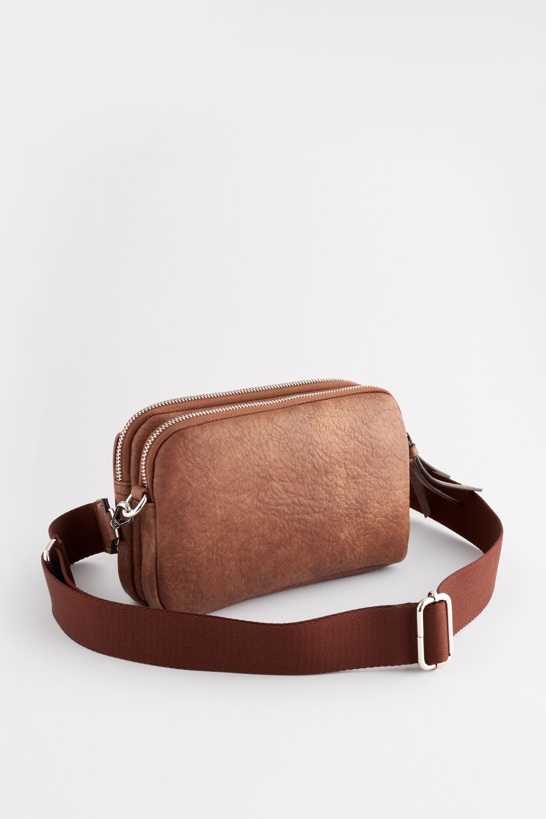 Next handbags tan 2025