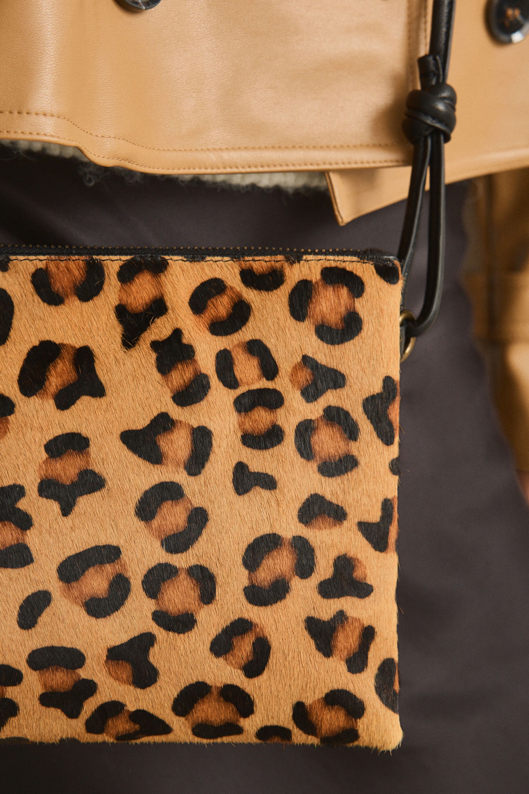 Leopard print leather crossbody bag 2025