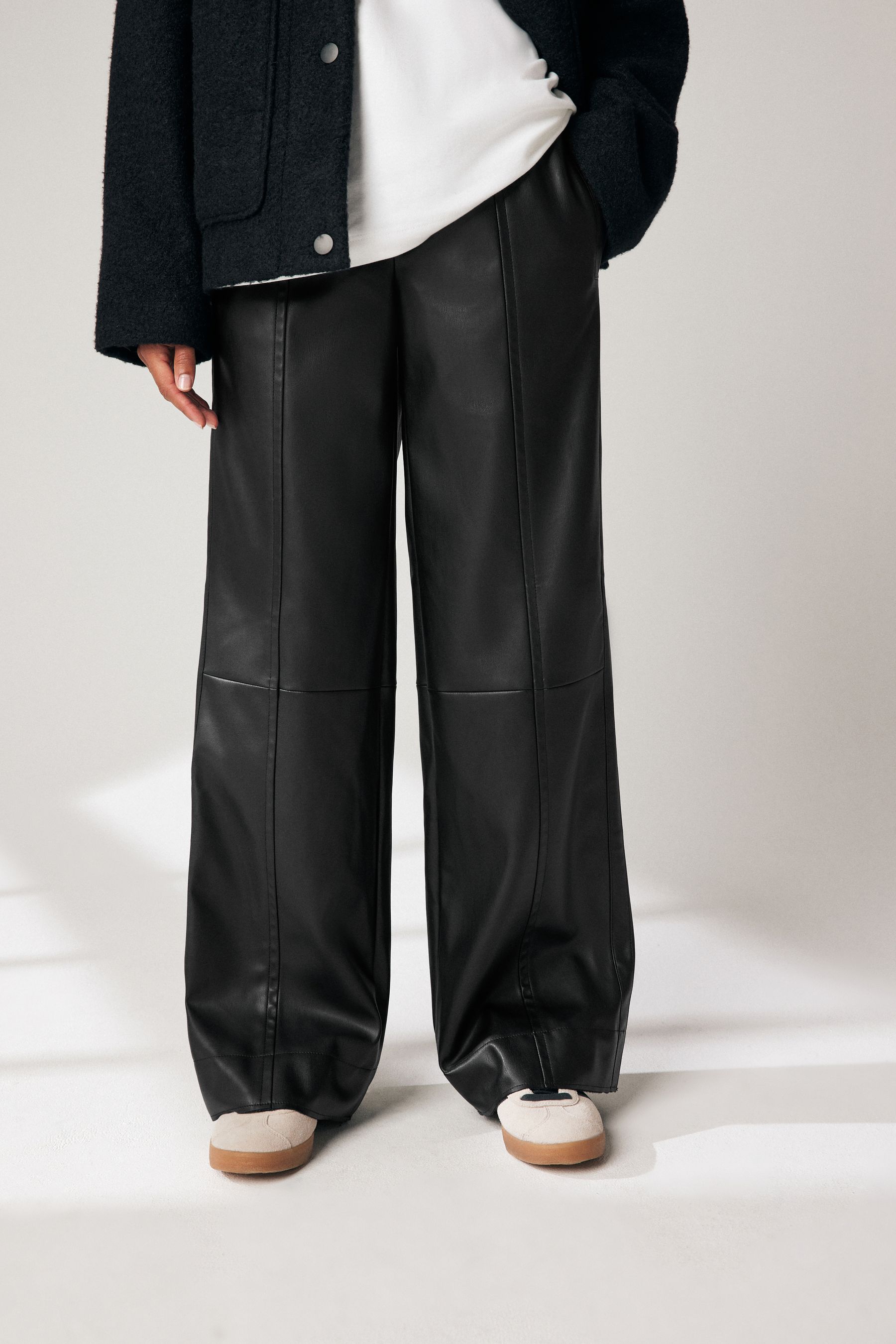 Acheter Noir Faux Leather Track Wide Leg Trousers from Next France