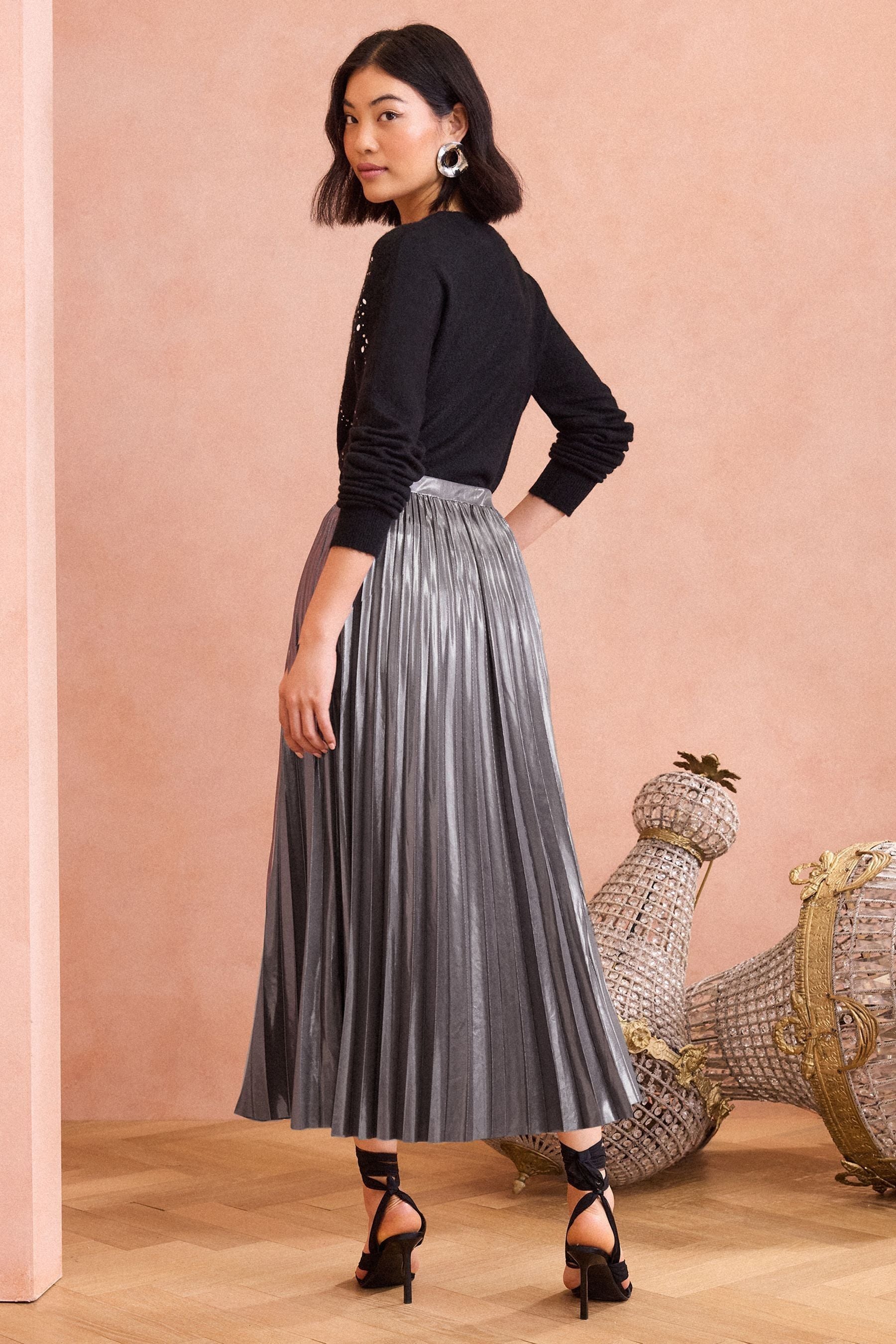 Petite midi pleated skirt uk outlet