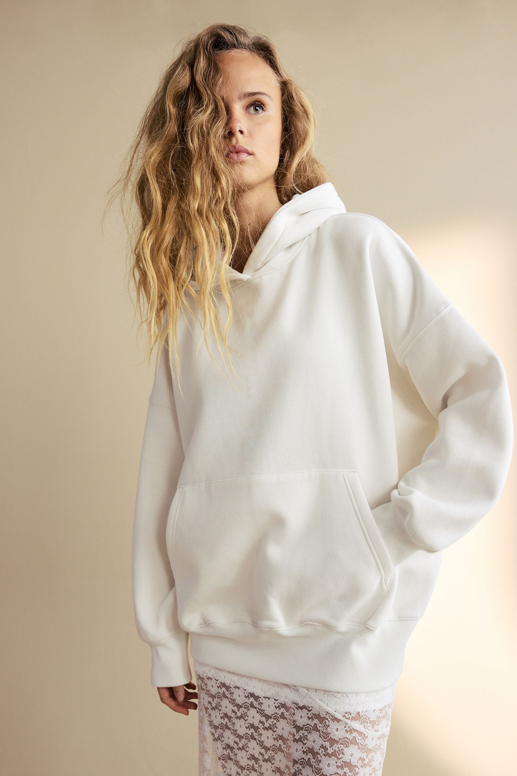 Women's white hoodie sweatshirt outlet