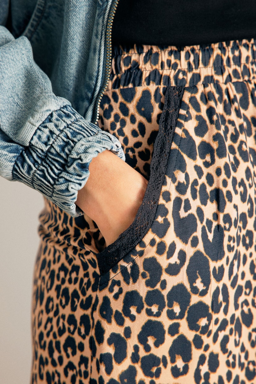 Leopard Print Elasticated Waist Jersey Shorts - Image 3 of 6