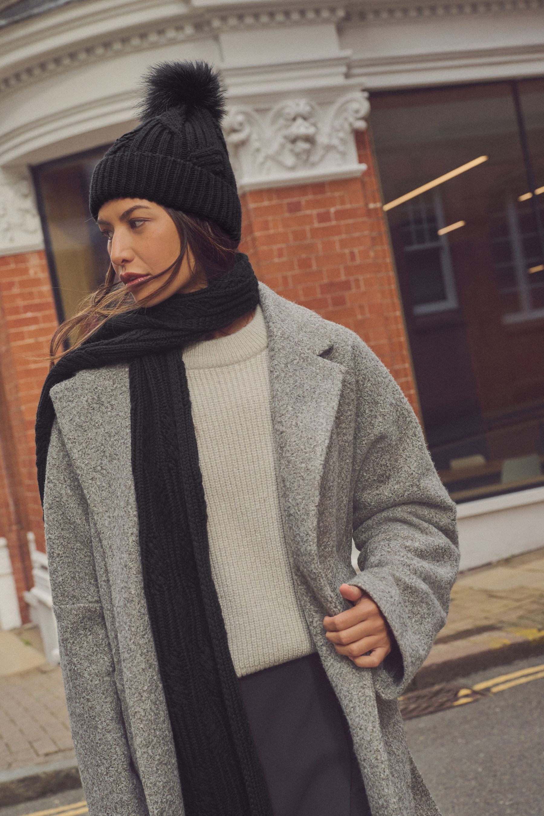 Black cable knit hat outlet