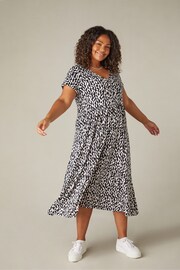 Live Unlimited Curve Mono Curl Print Jersey Short Sleeve Black Midi Dress - Image 3 of 6