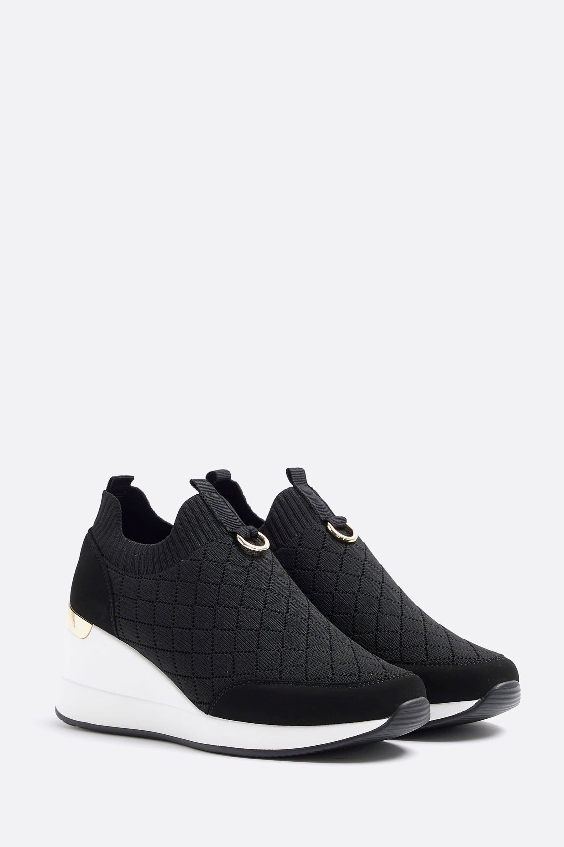 Black wedge runners hot sale