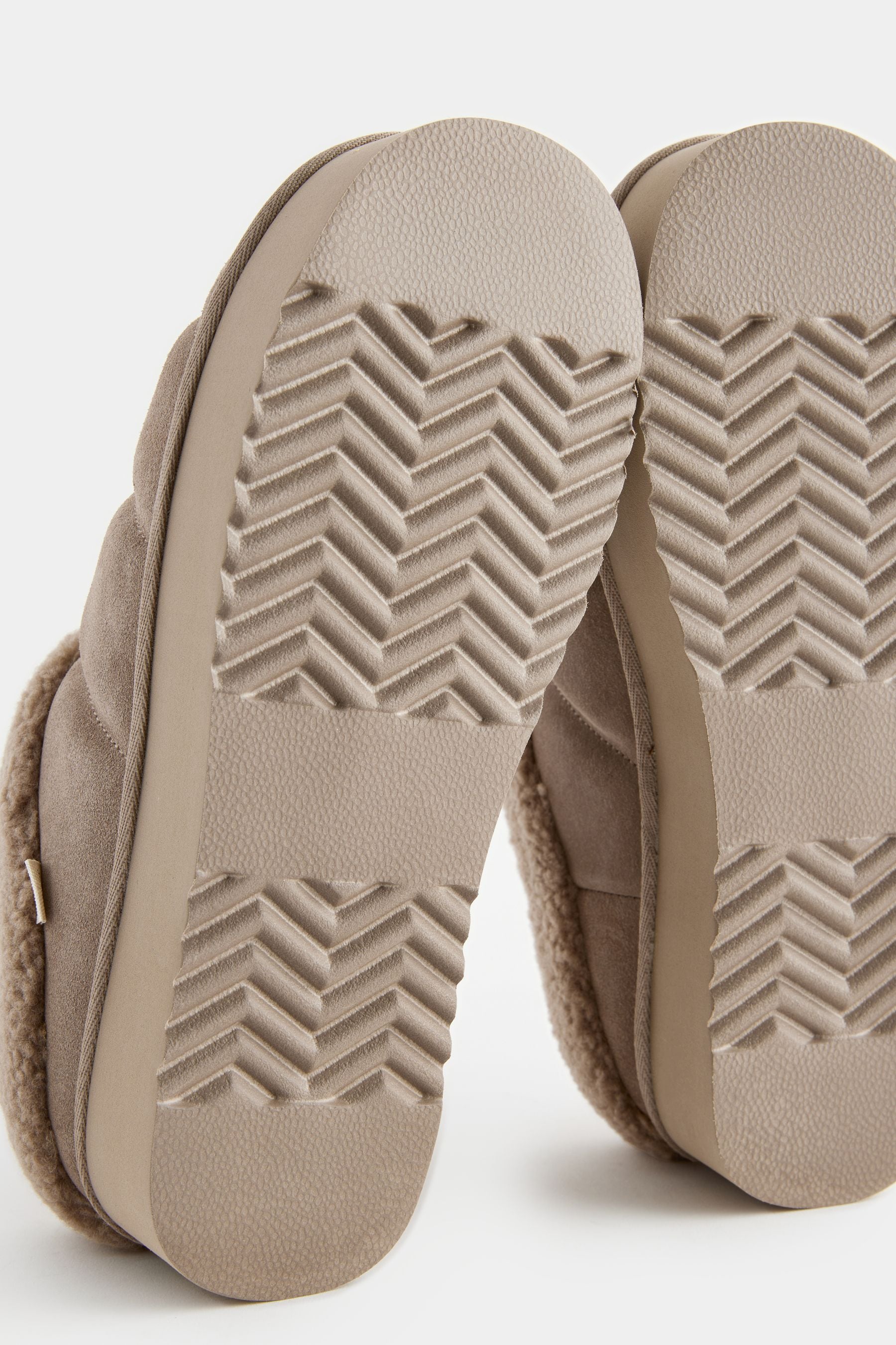 Slipper flatform store