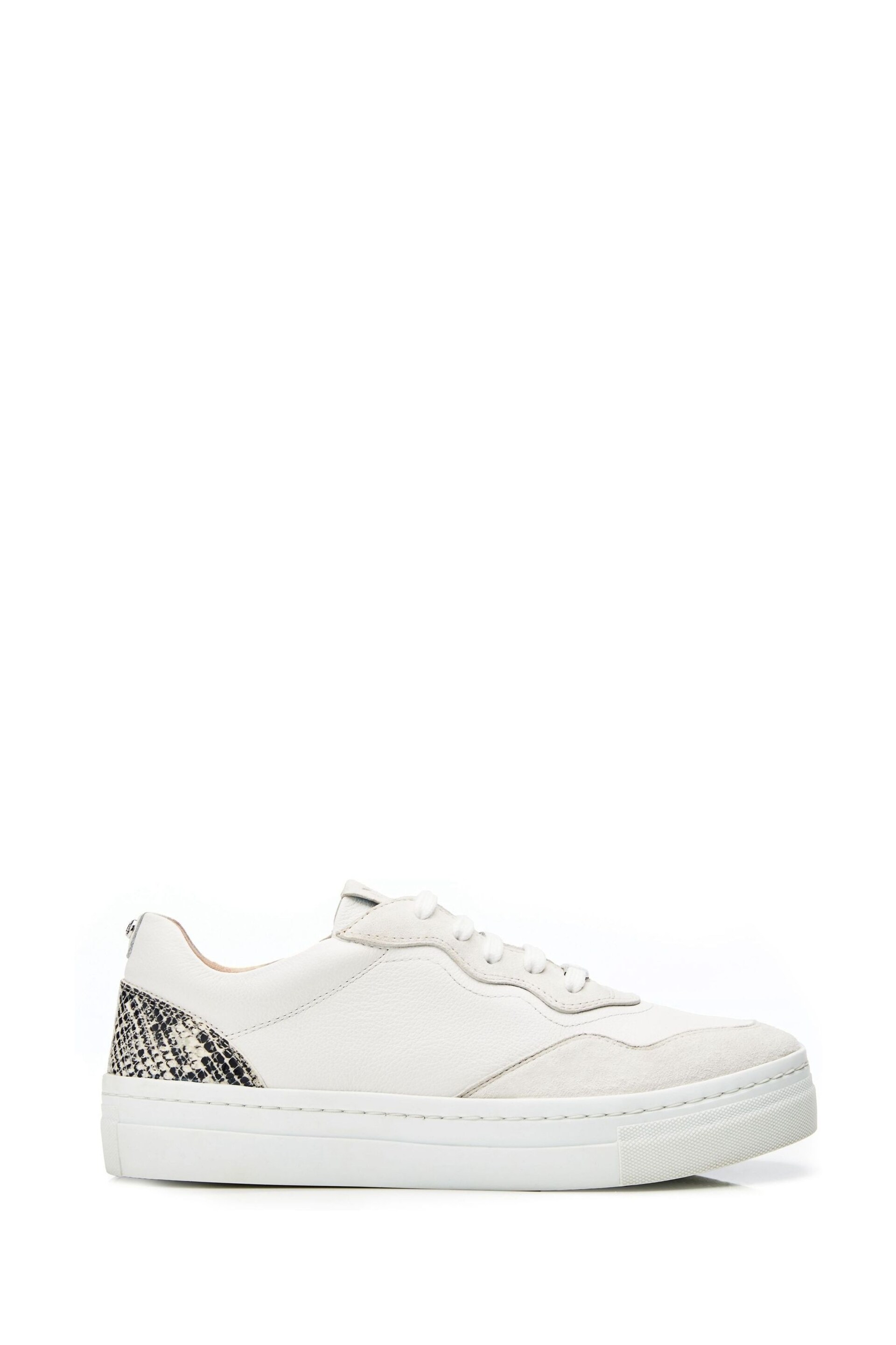 Moda in Pelle Adalaya Scallop Chunky White Trainers - Image 1 of 4