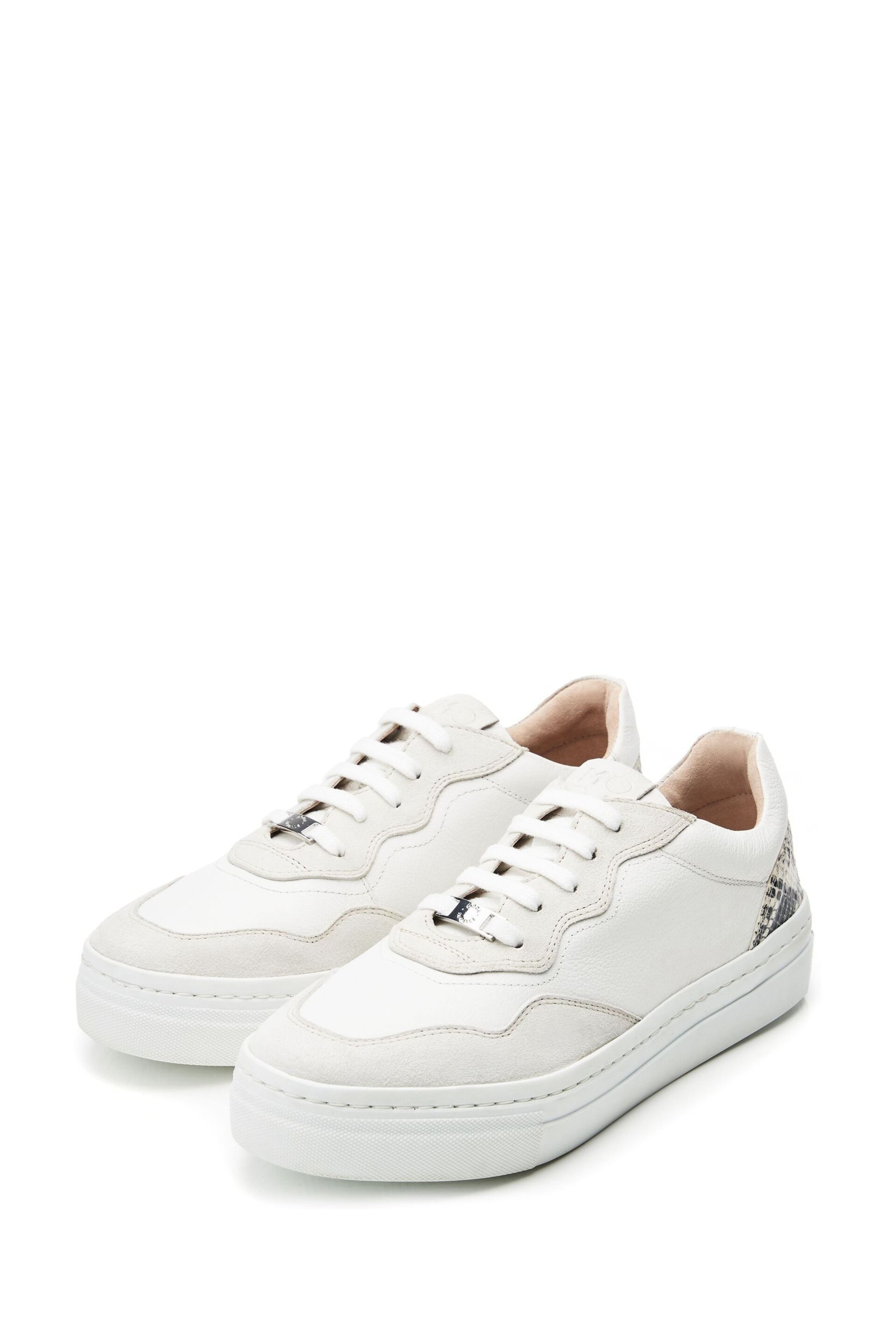 Moda in Pelle Adalaya Scallop Chunky White Trainers - Image 2 of 4