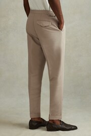 Reiss Stone Com Relaxed Cropped Trousers with Turned-Up Hems - Image 5 of 6