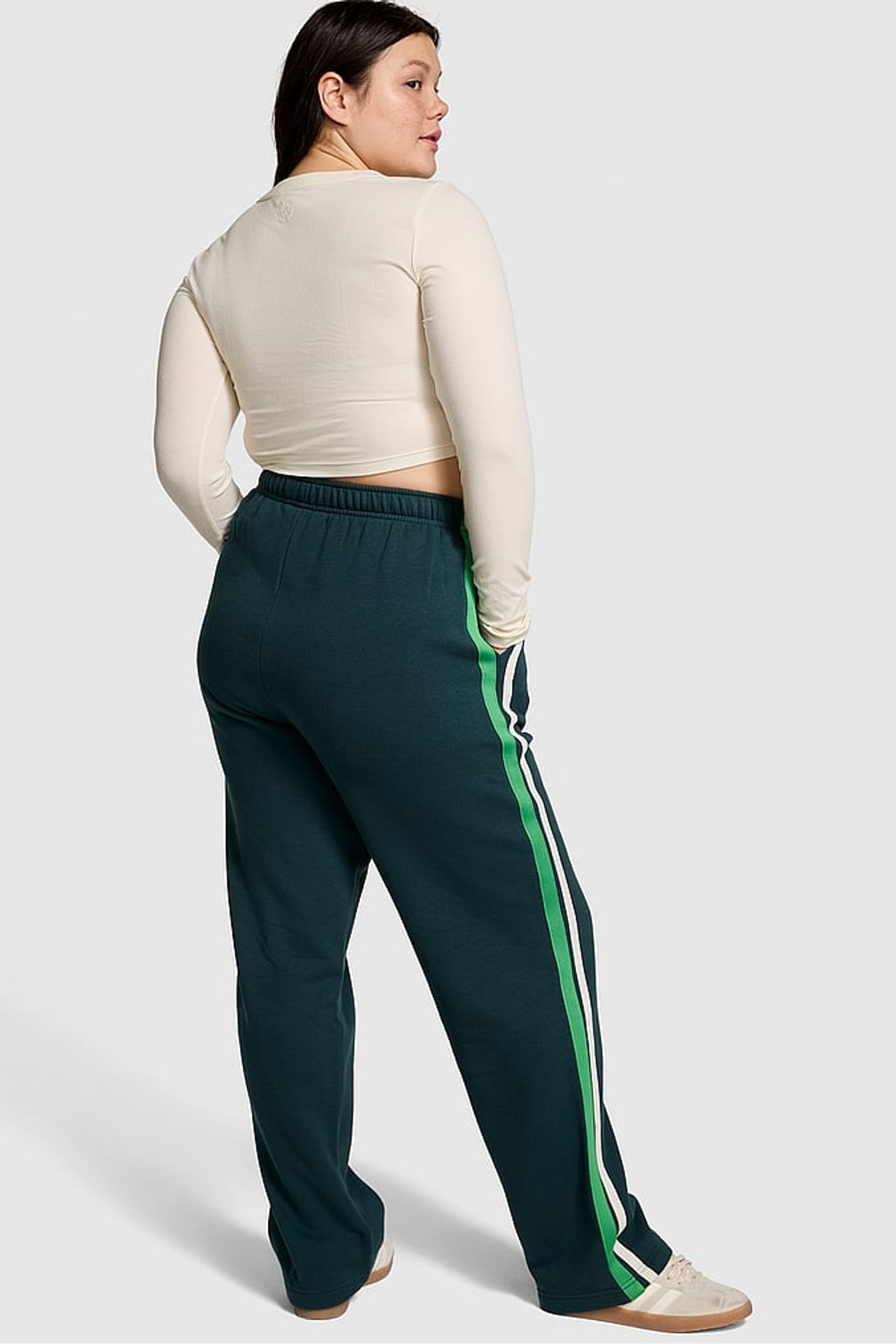 Straight leg fleece joggers best sale