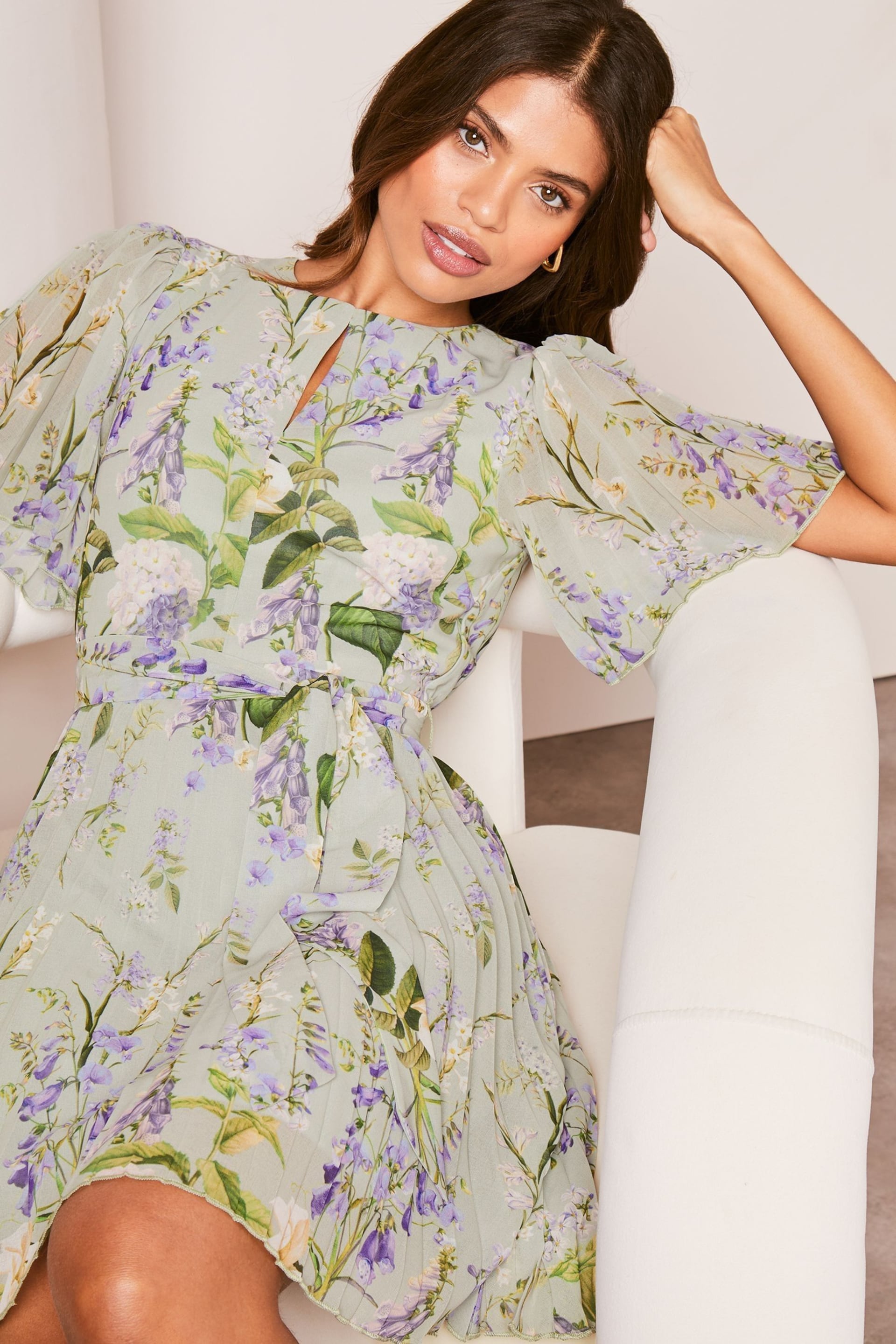 Lipsy Green Floral Print Short Flutter Sleeve Pleated Mini Dress - Image 4 of 4