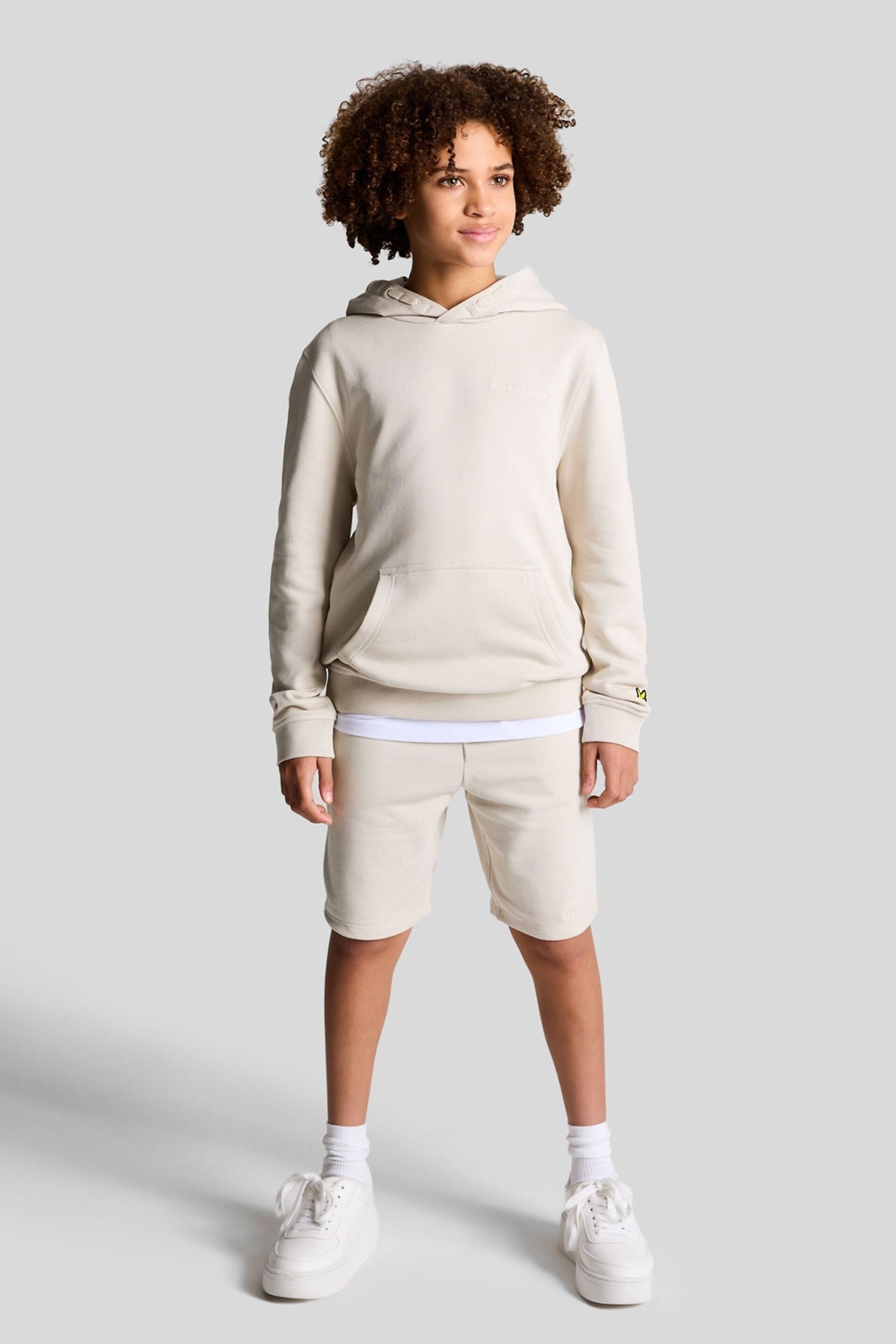 Lyle & Scott Cream Script Embroidered Sweat Shorts - Image 1 of 2