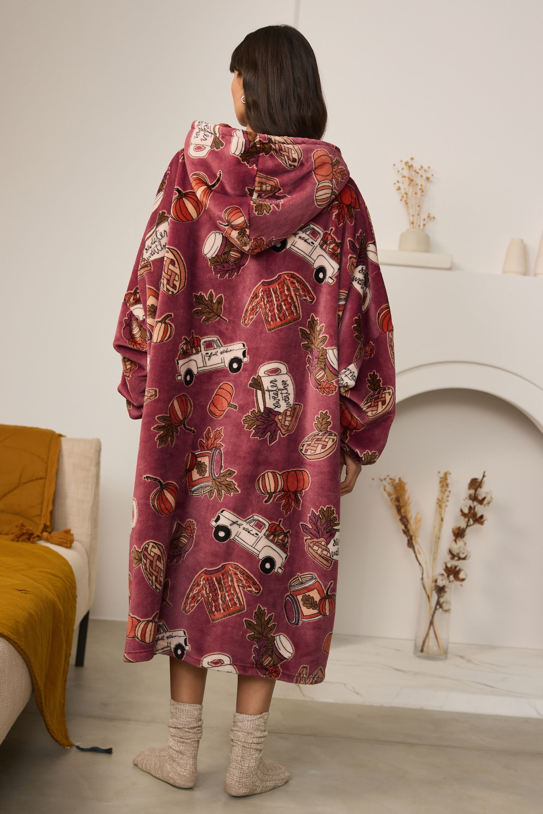 Hooded blanket spotlight deals