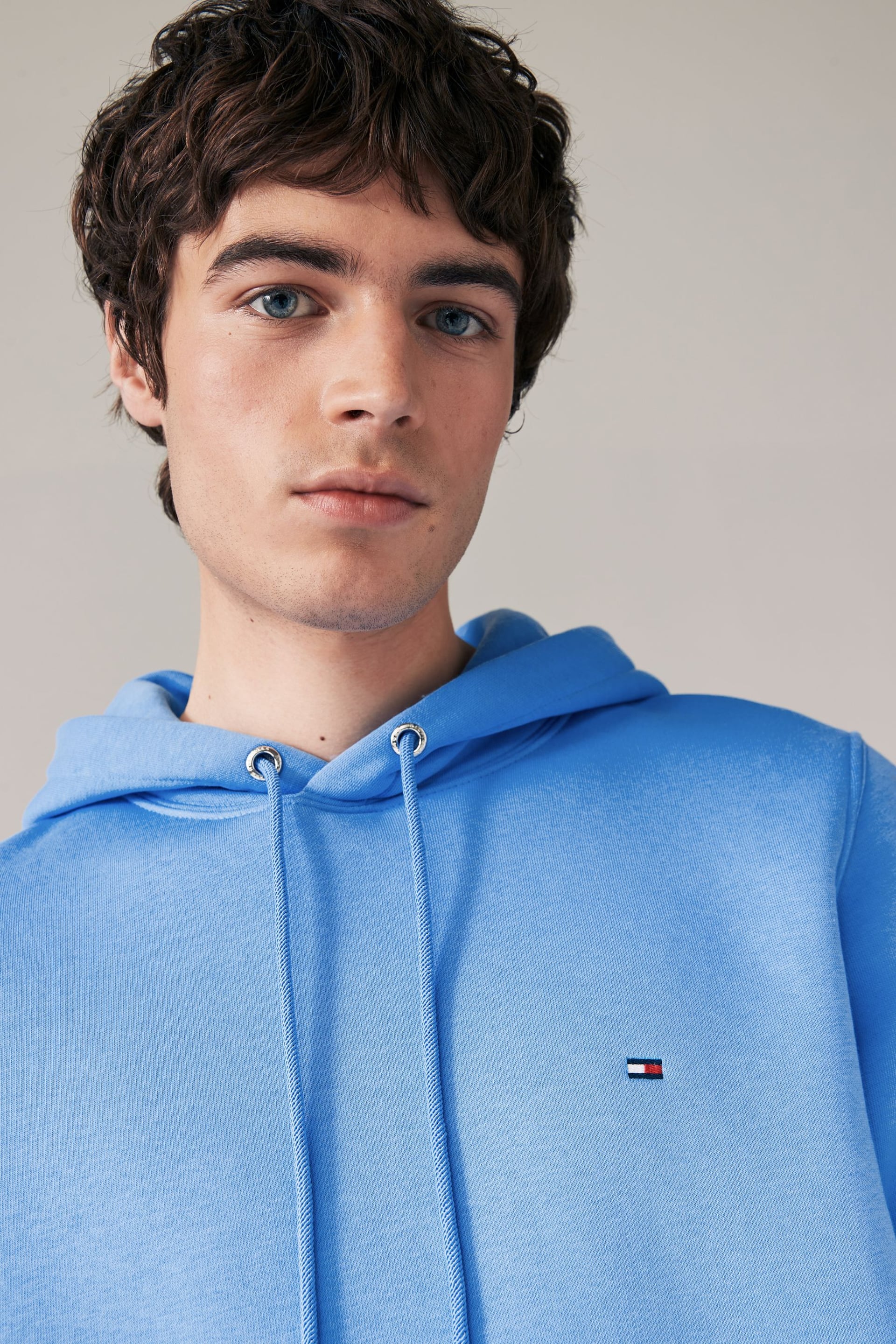 Tommy Hilfiger Natural Classic Flag Hoodie - Image 3 of 4