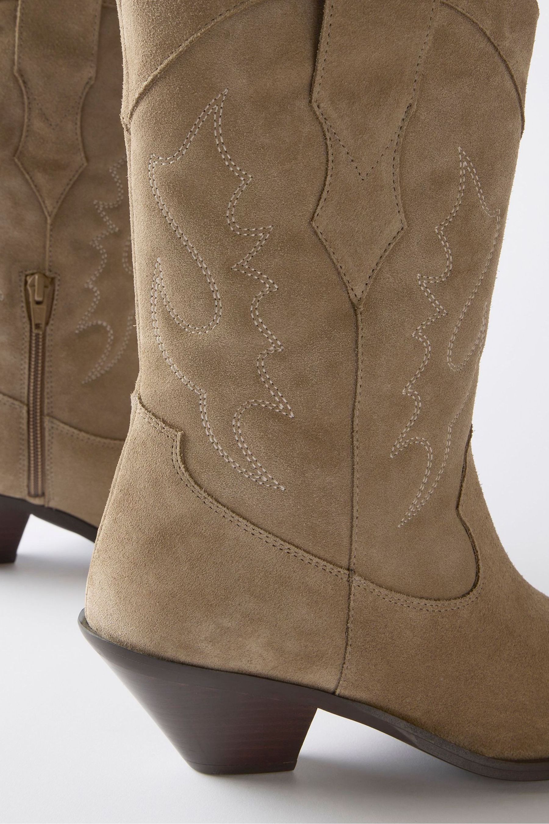 Mint cowboy boots discount