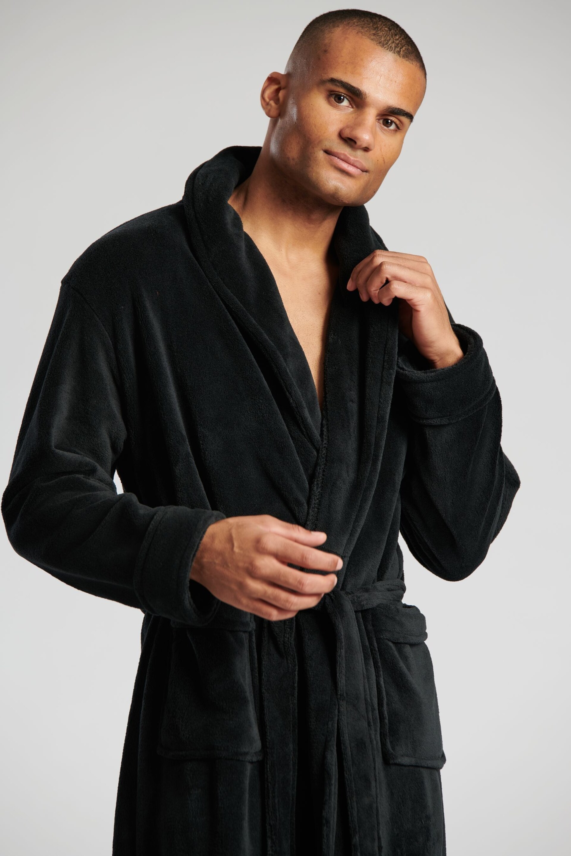 Loungeable Black SuperSoft Fleece Dressing Gown - Image 4 of 5