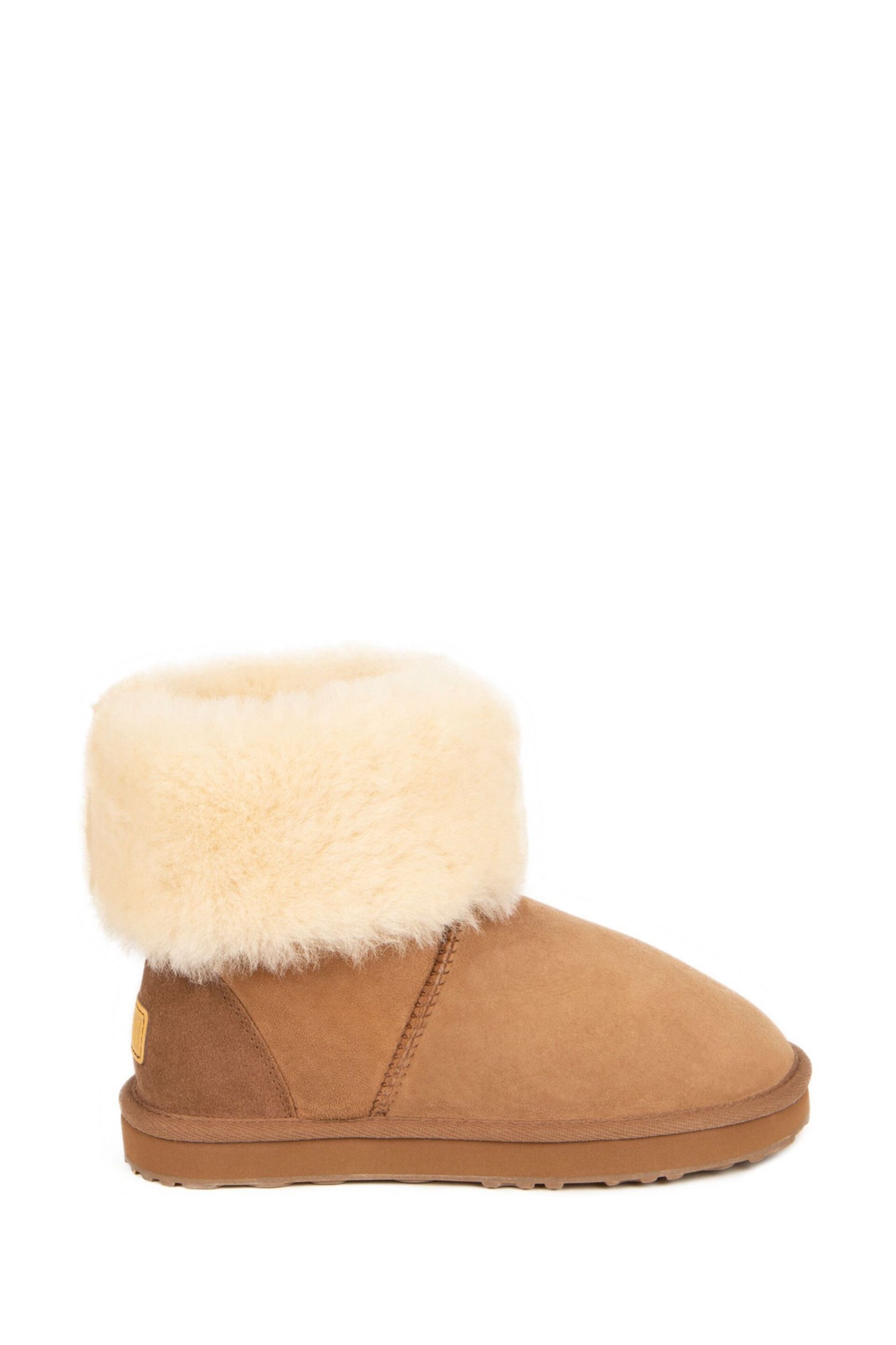 Just Sheepskin Brown Ladies Cornwall Sheepskin Boots - Image 3 of 5