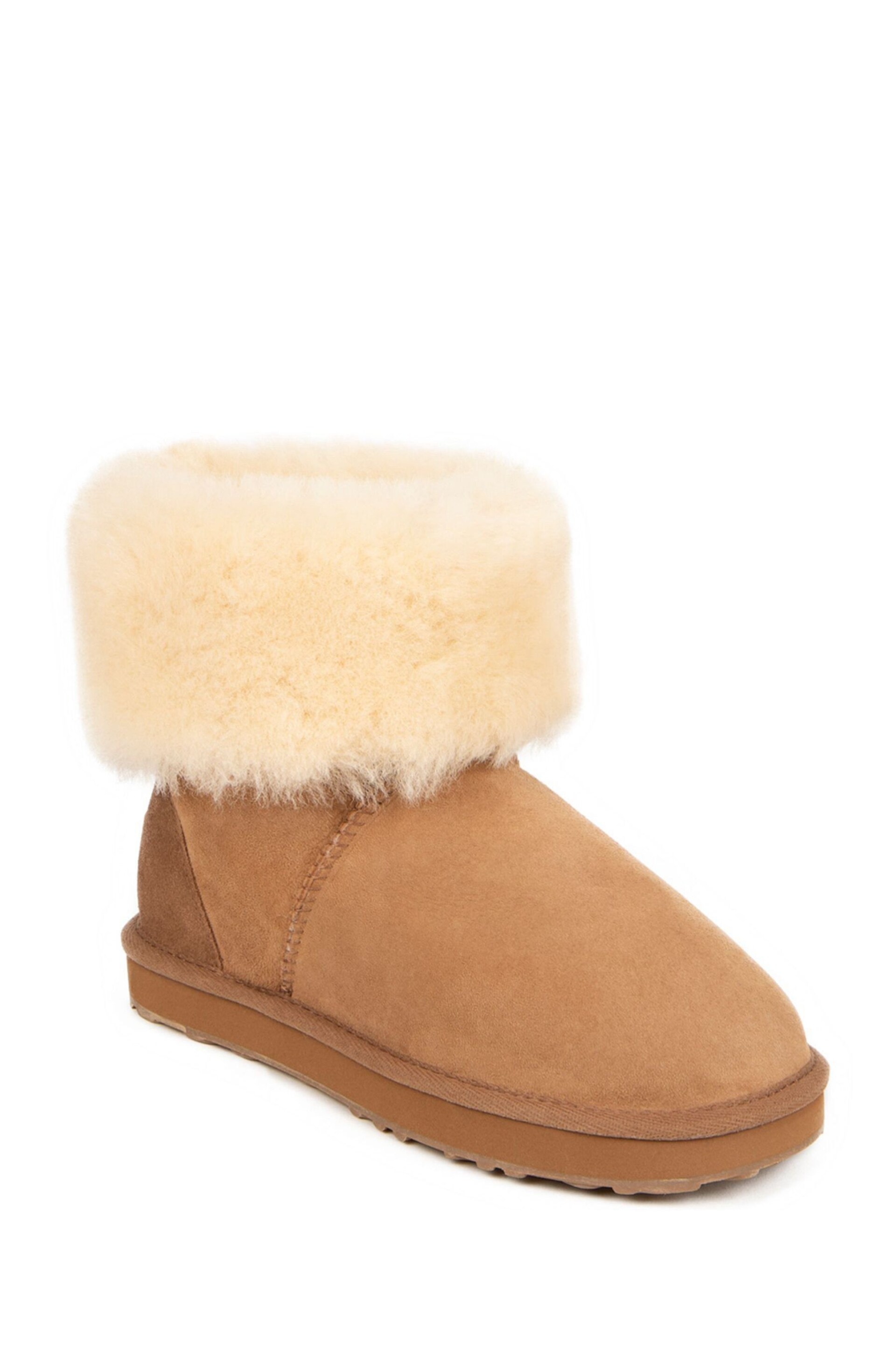 Just Sheepskin Brown Ladies Cornwall Sheepskin Boots - Image 4 of 5