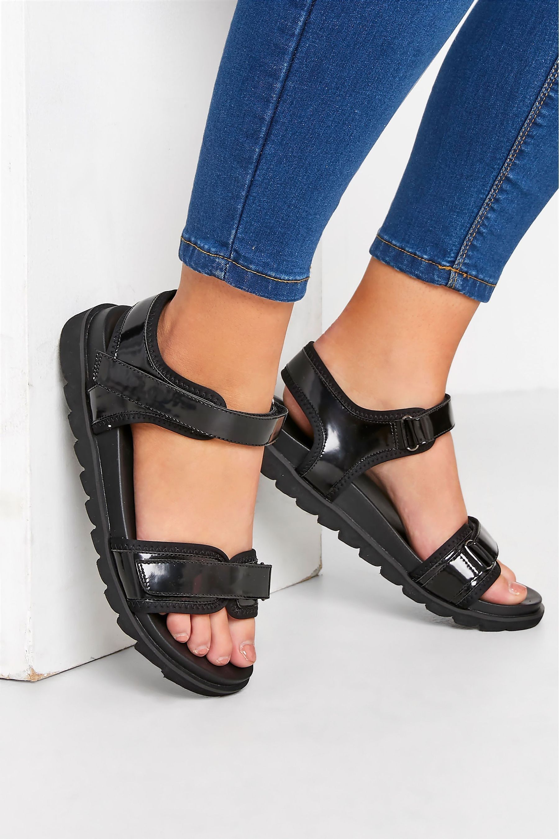 Wide fit velcro sandals top