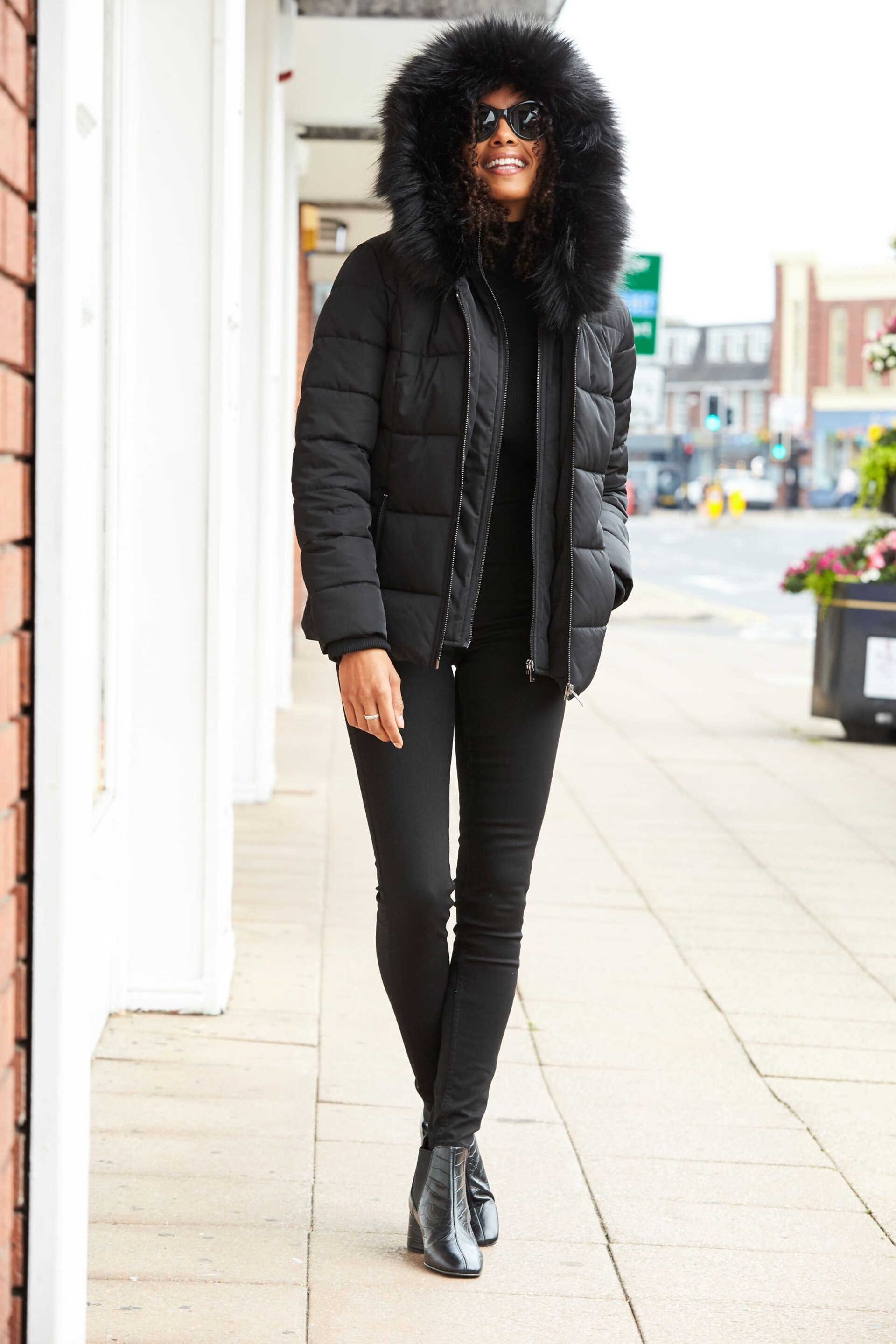 Sosandar Black Black Faux Fur Trim Luxe Padded Coat - Image 6 of 6