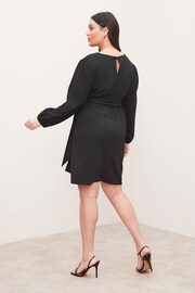 Lipsy Black Curve Long Sleeve Round Neck Tie Waist Shift Dress - Image 2 of 4