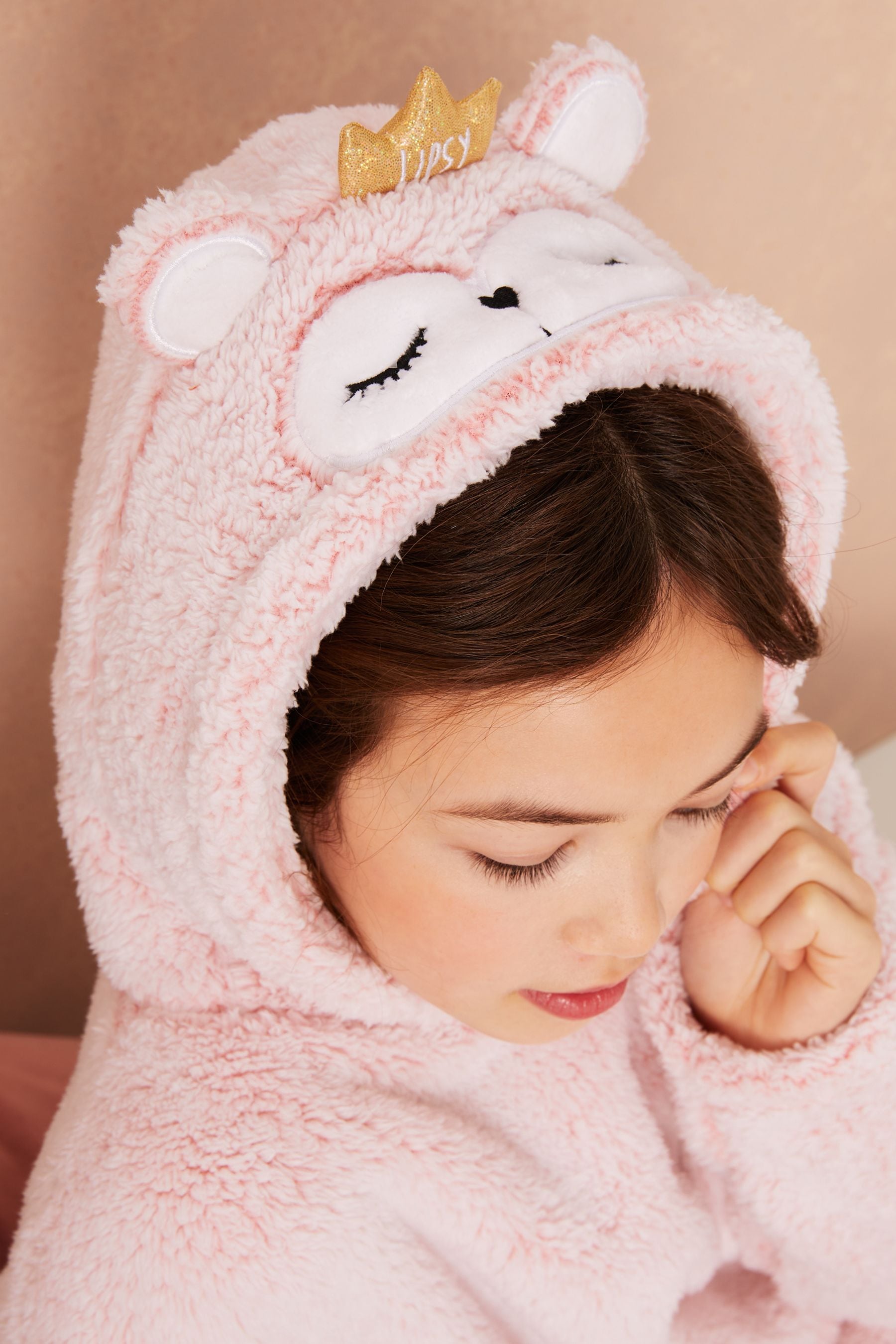 Cosy bear blanket deals