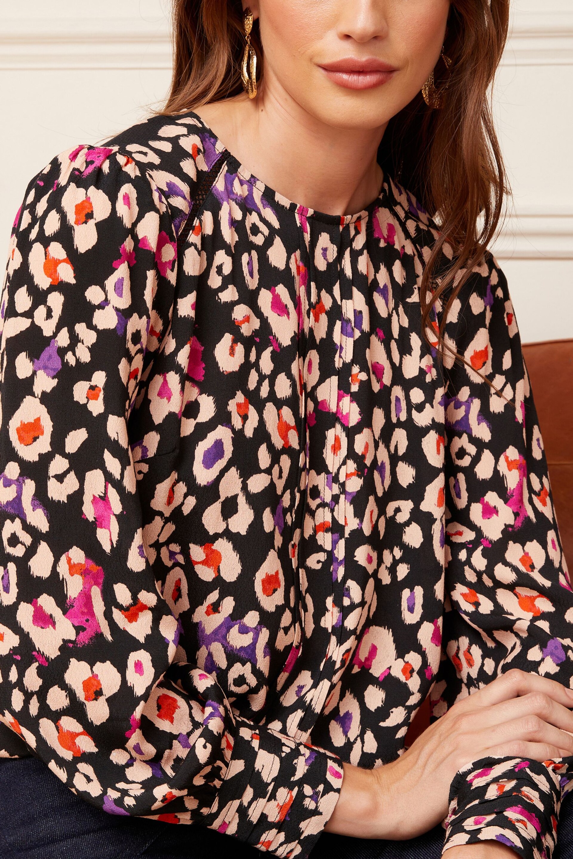 Love & Roses Black Animal Long Sleeve Blouse With Central Pintuck Details - Image 4 of 4
