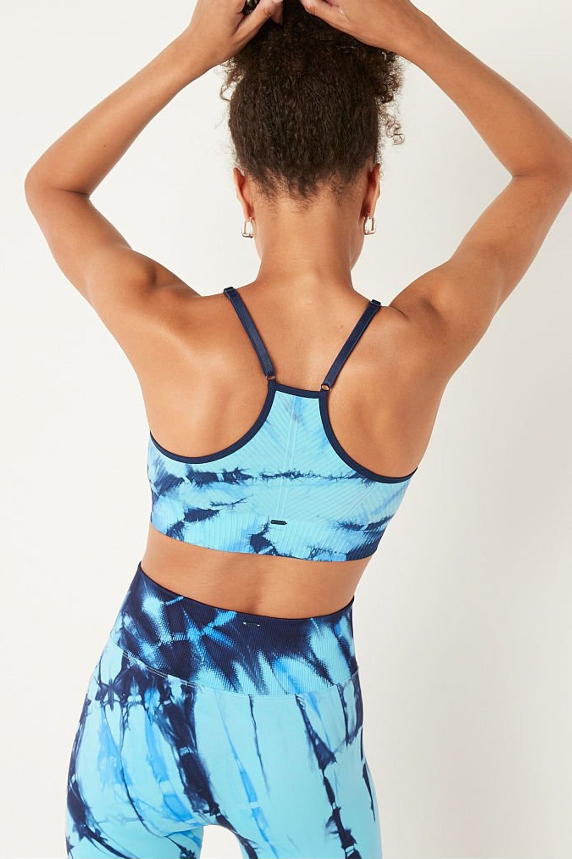 Victoria's Secret PINK Light Sky Spiral Tie Dye Blue Seamless Lightly Lined Low Impact Sports Bra - Image 2 of 3