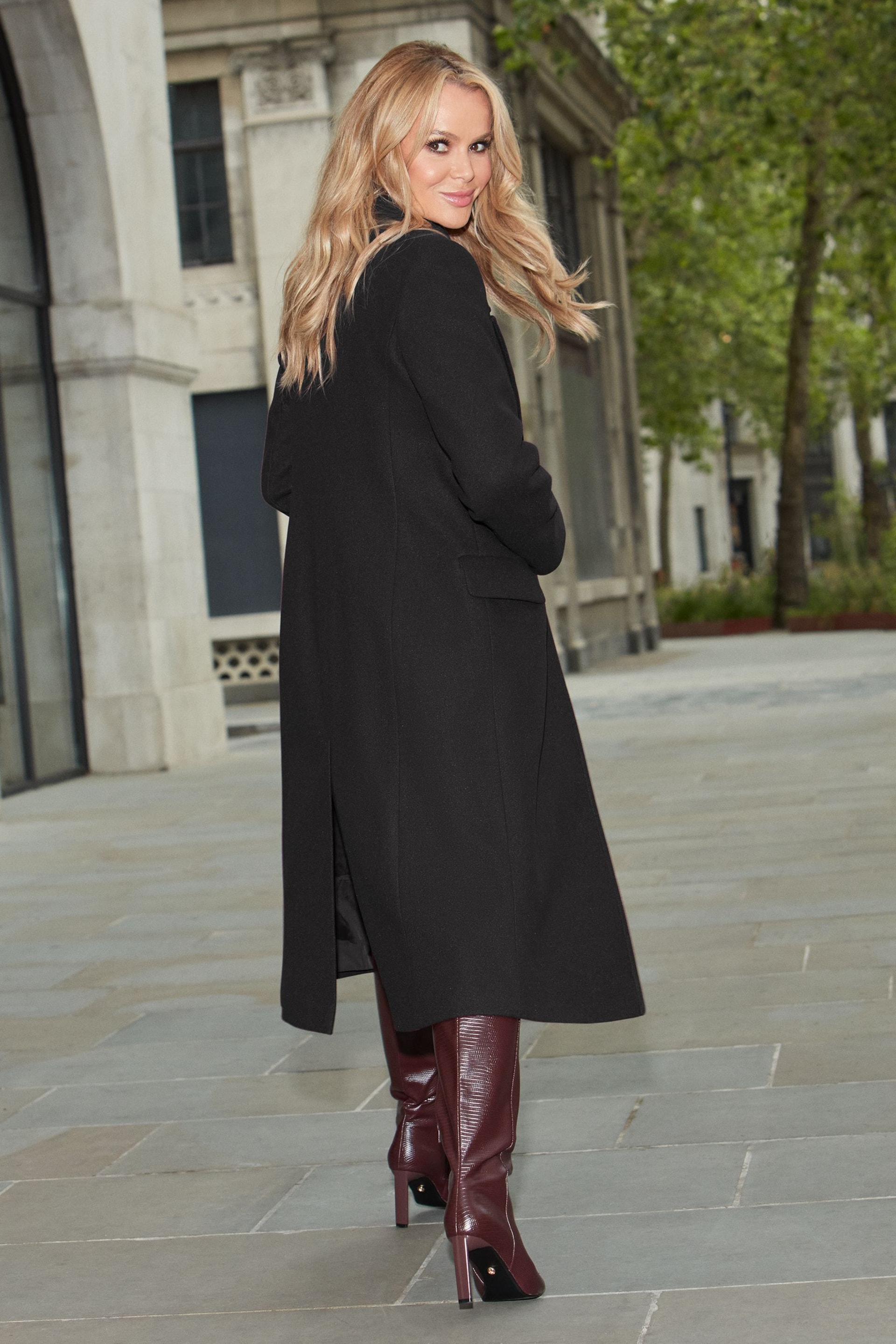 Lipsy Black Single Button Long Tailored Coat - Image 2 of 4