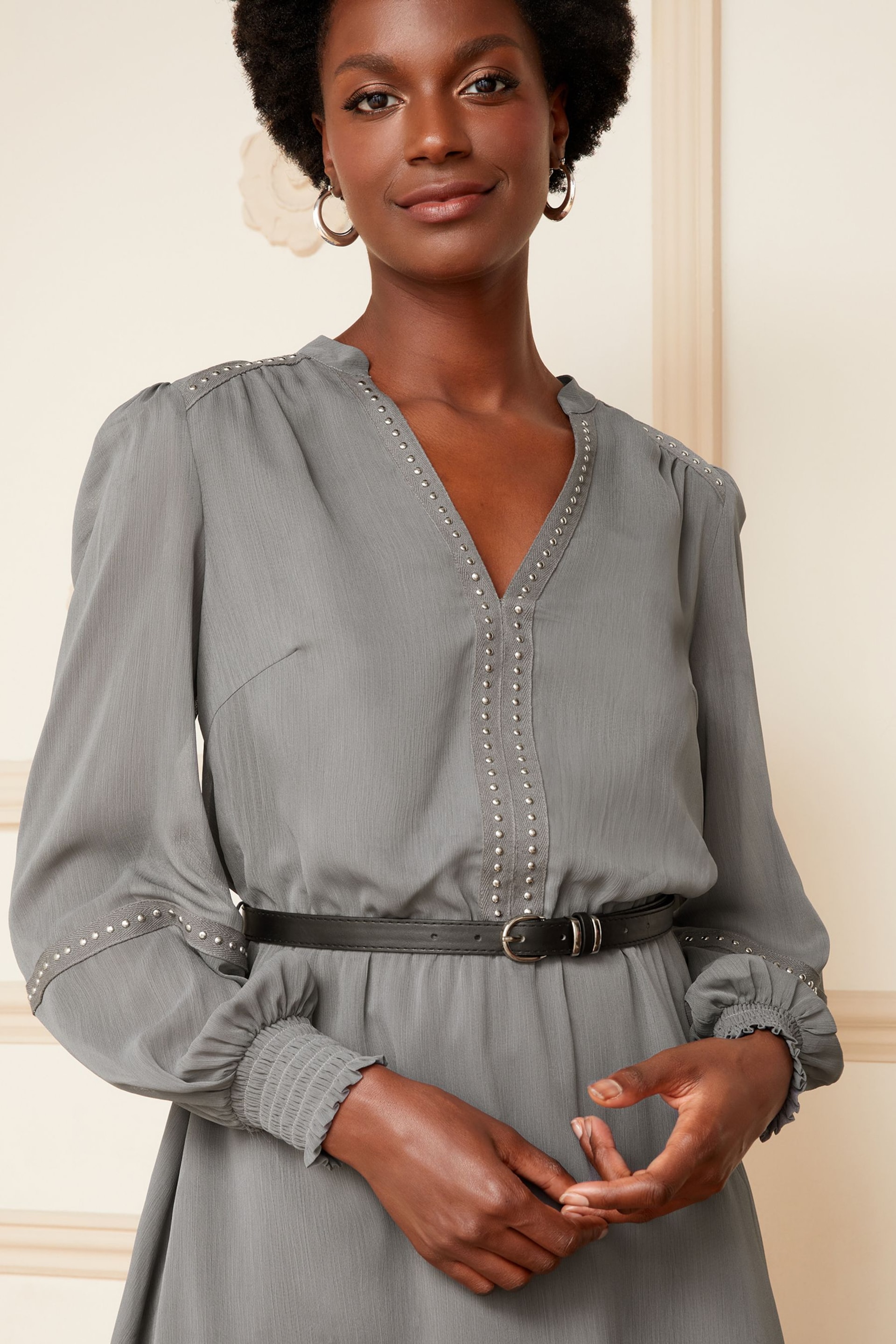 Love & Roses Grey Chiffon V Neck Elasticated Sleeve Belted Mini Dress - Image 2 of 4