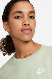Nike Green Sportswear Club Essentials T-Shirt - Image 6 of 6