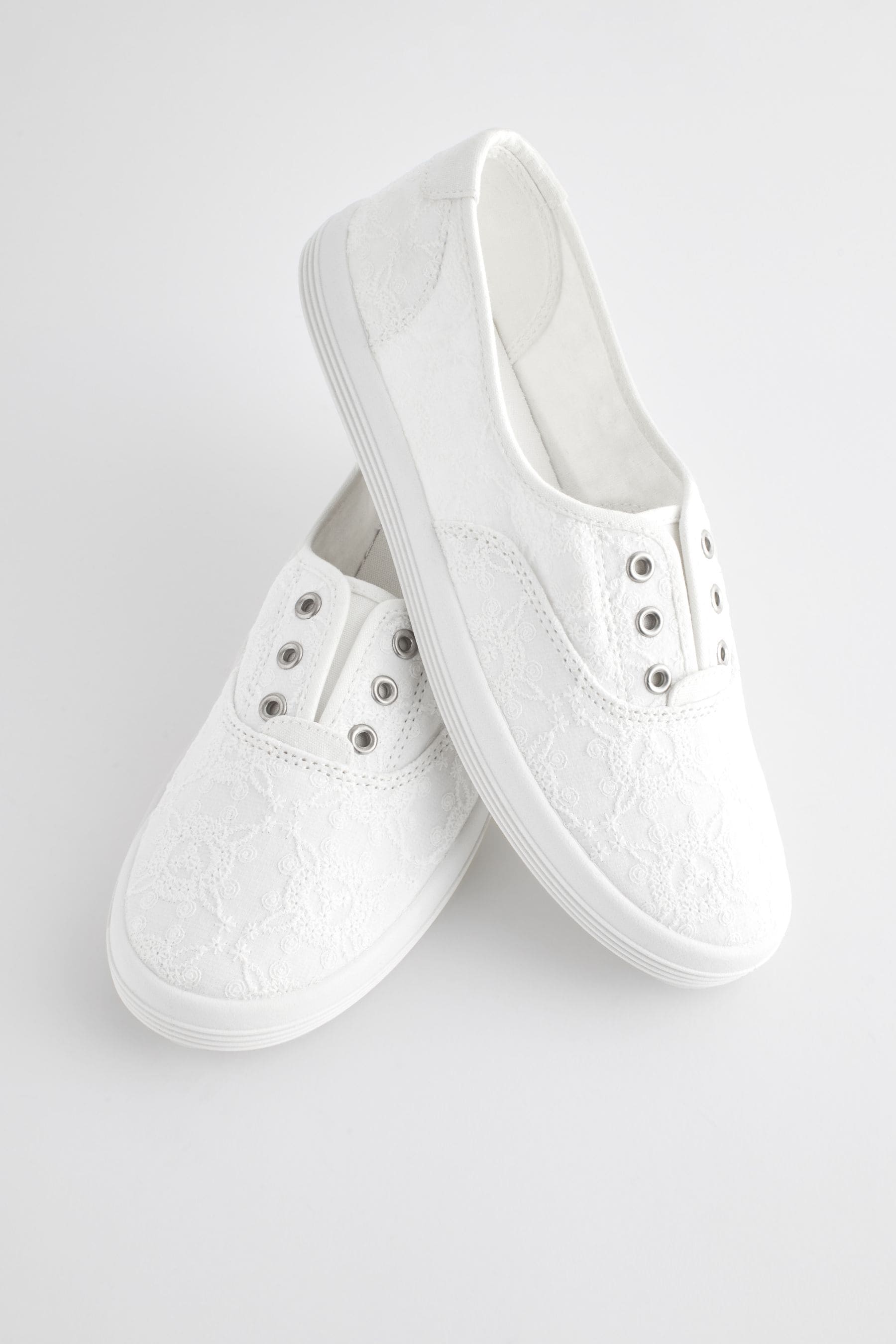 Slip on white pumps sales