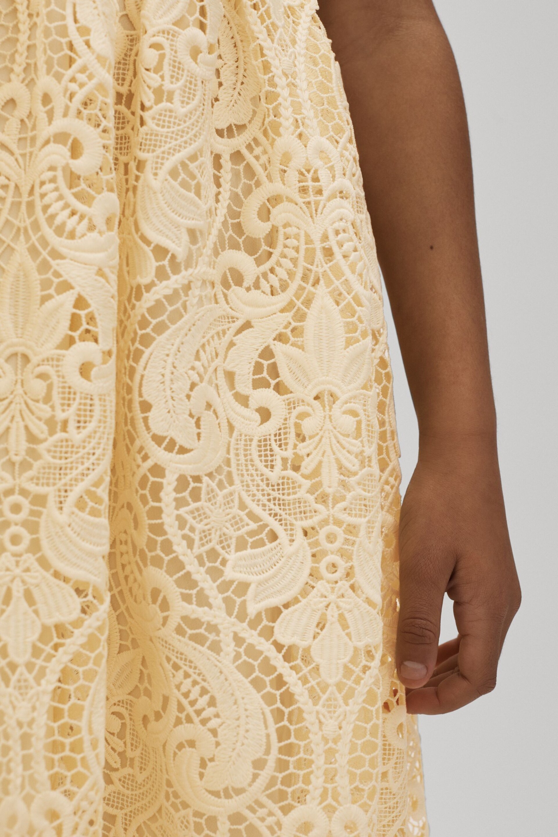 Reiss Lemon Daia Senior Fit-and-Flare Lace Dress - Image 4 of 6