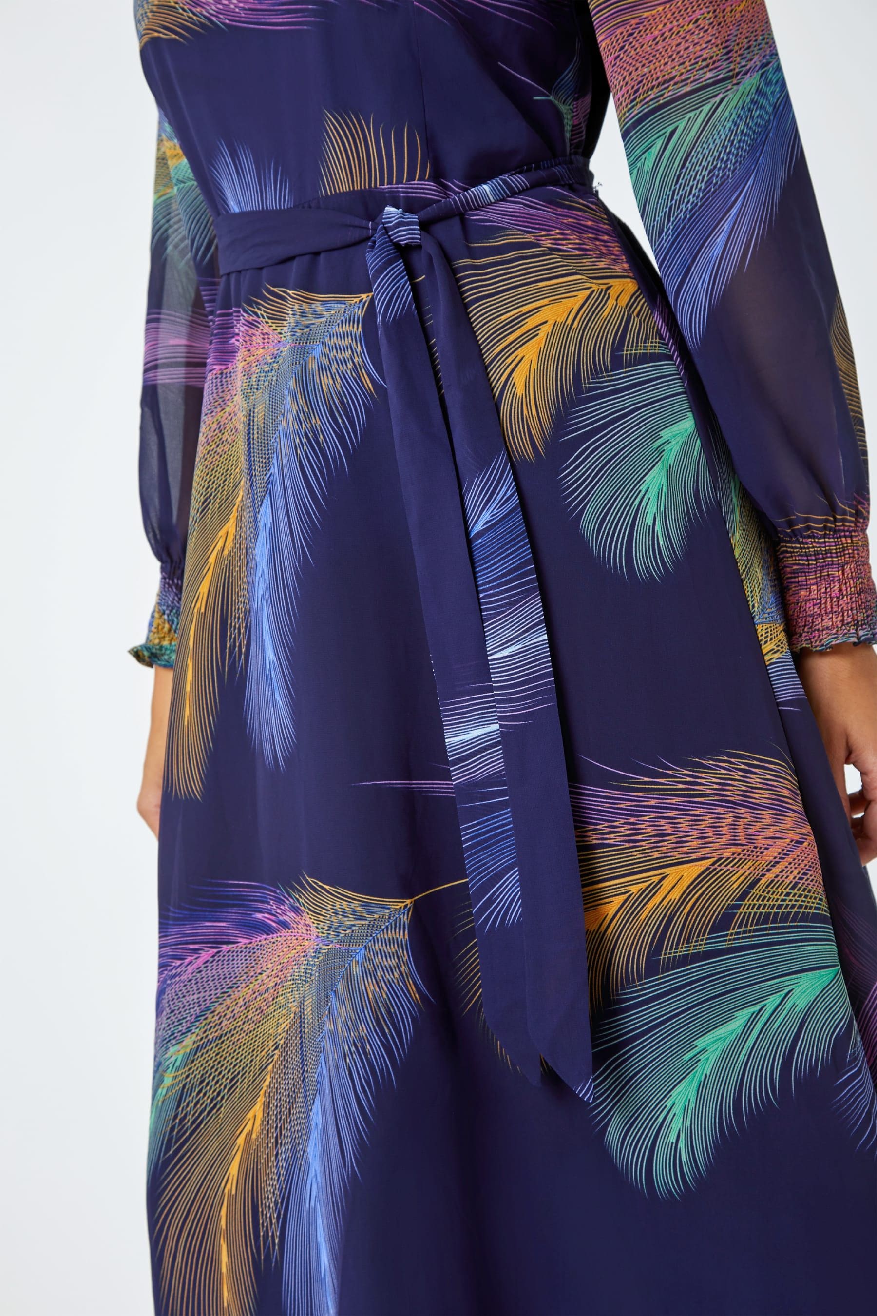 Roman feather dress deals