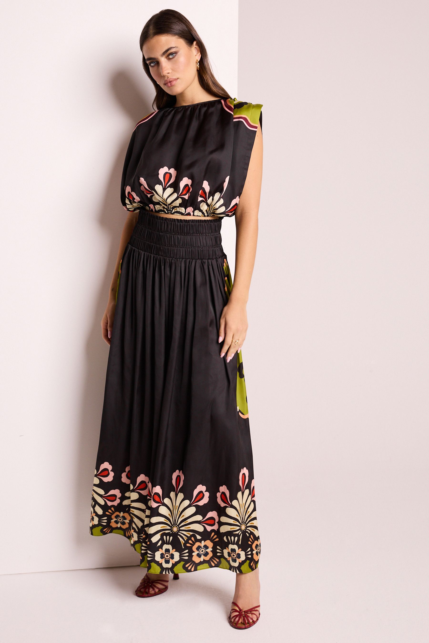 Floral skirt next online