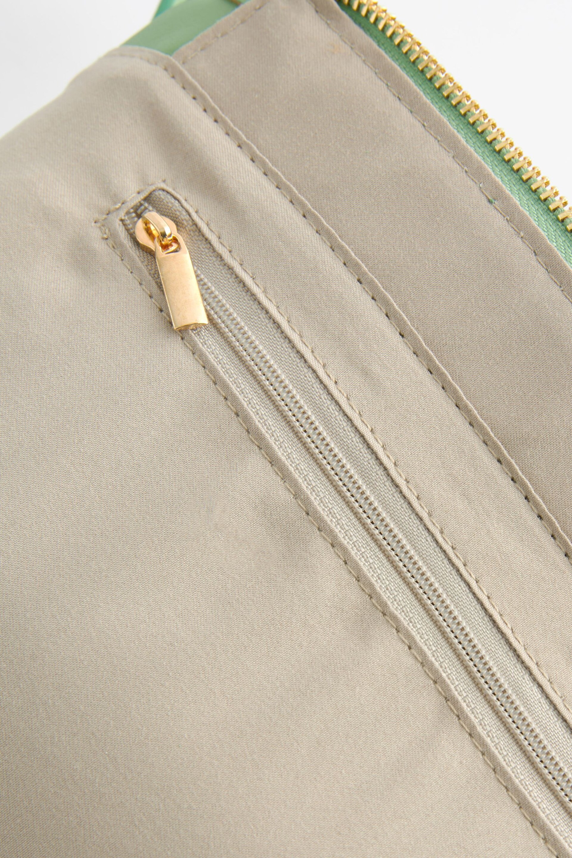 Green Raffia Weave Cross-Body Bag - Image 5 of 7