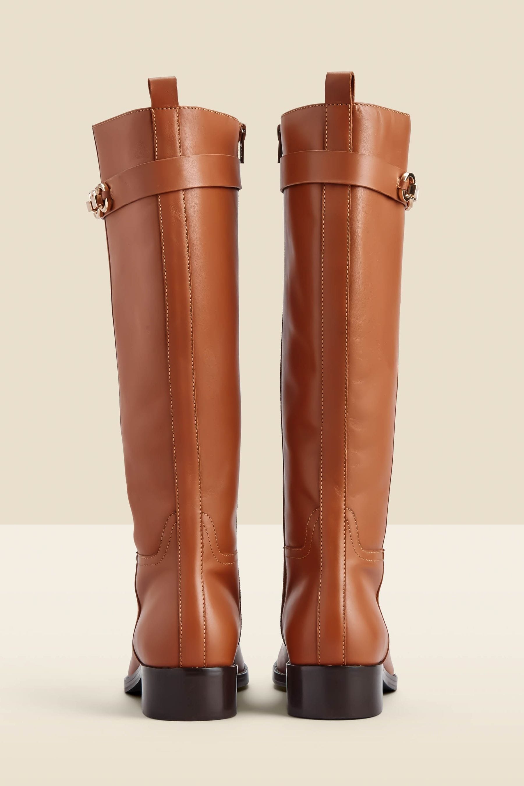 Flat brown riding boots clearance