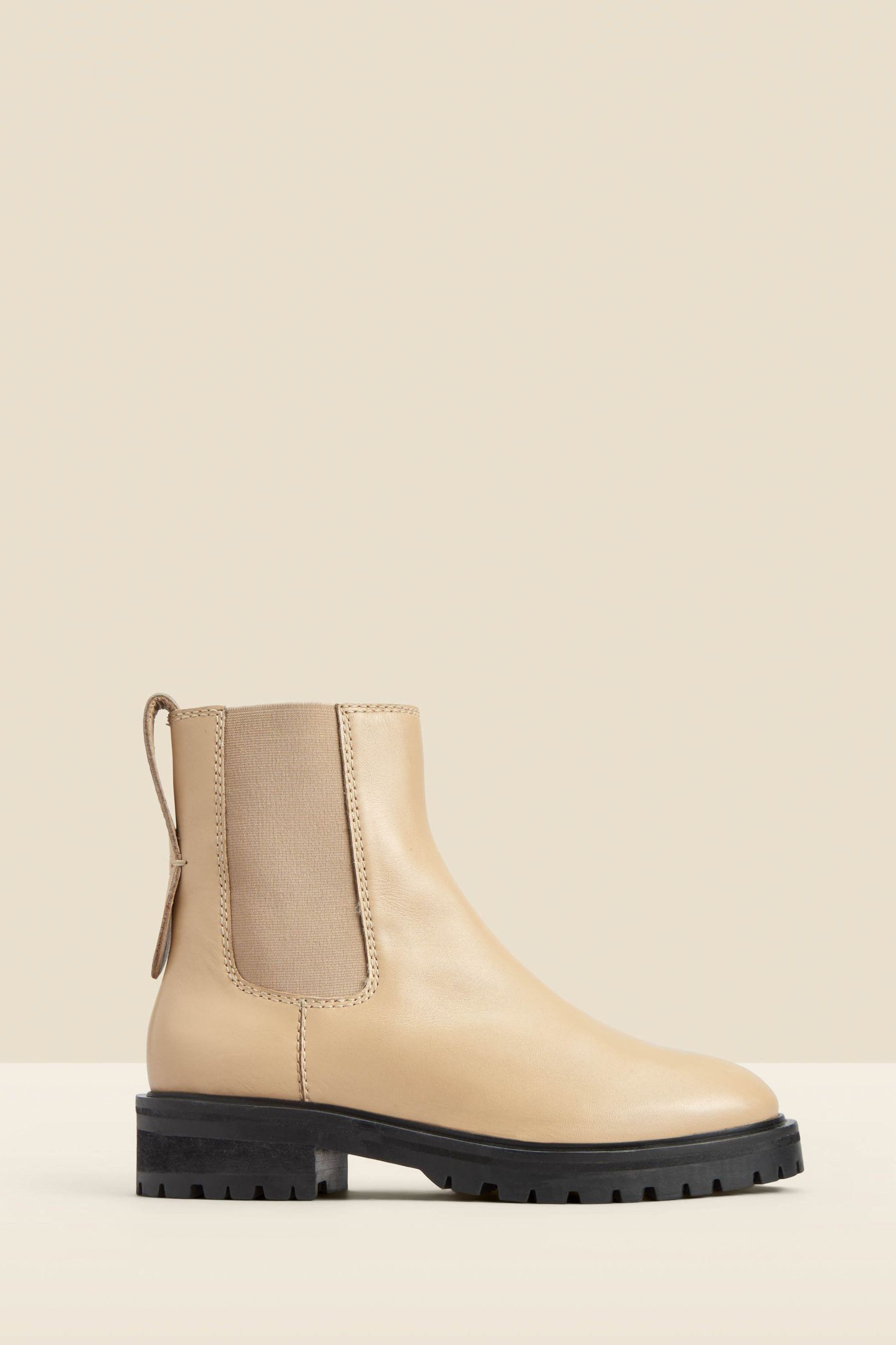 Cream chelsea boots hotsell