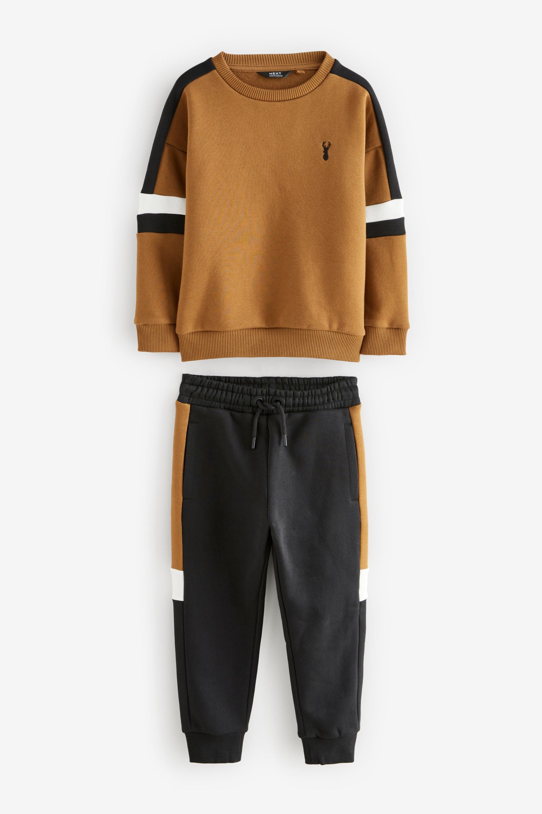 Crew and joggers set outlet