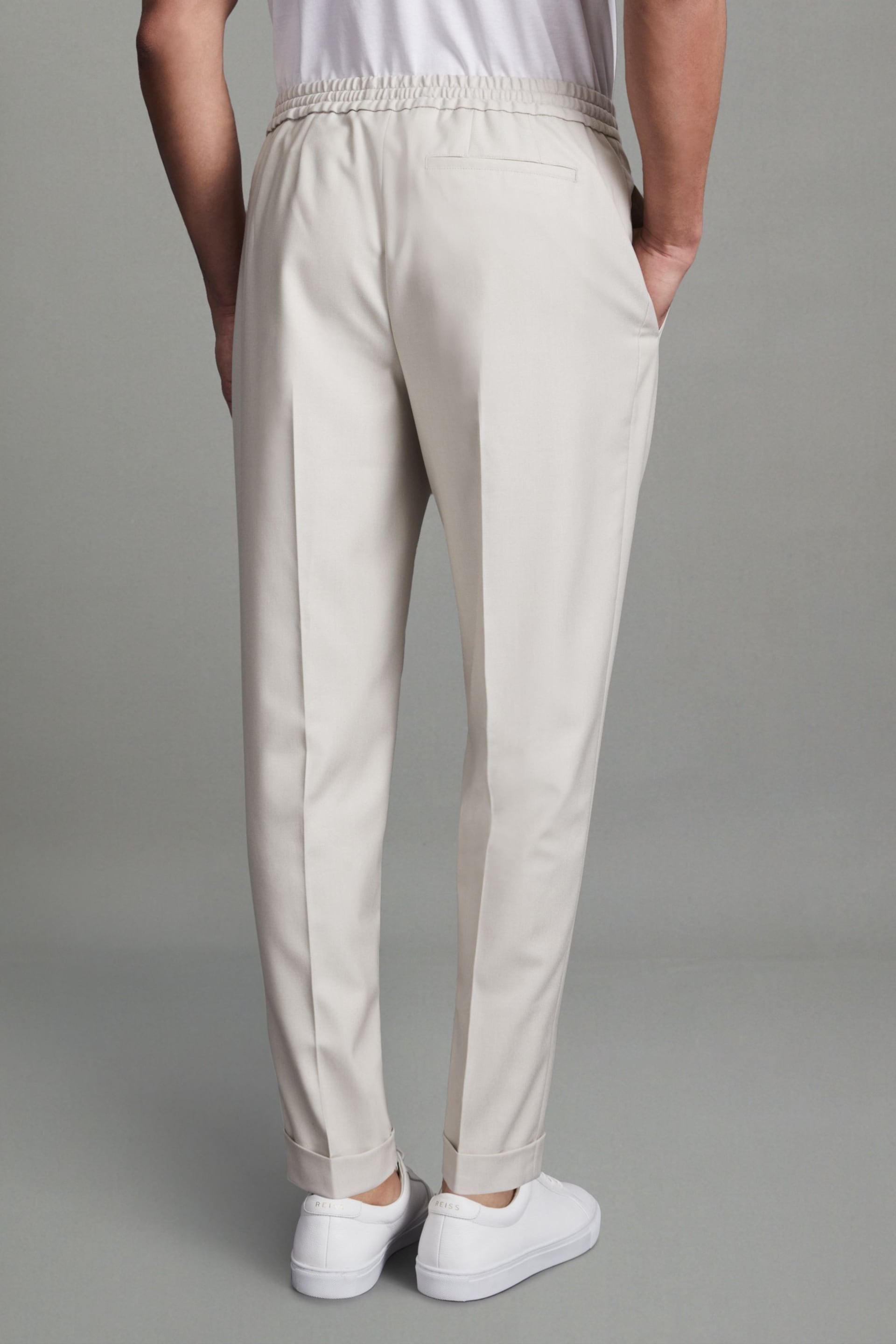 Reiss Stone Brighton Relaxed Drawstring Trousers with Turn-Ups - Image 5 of 5