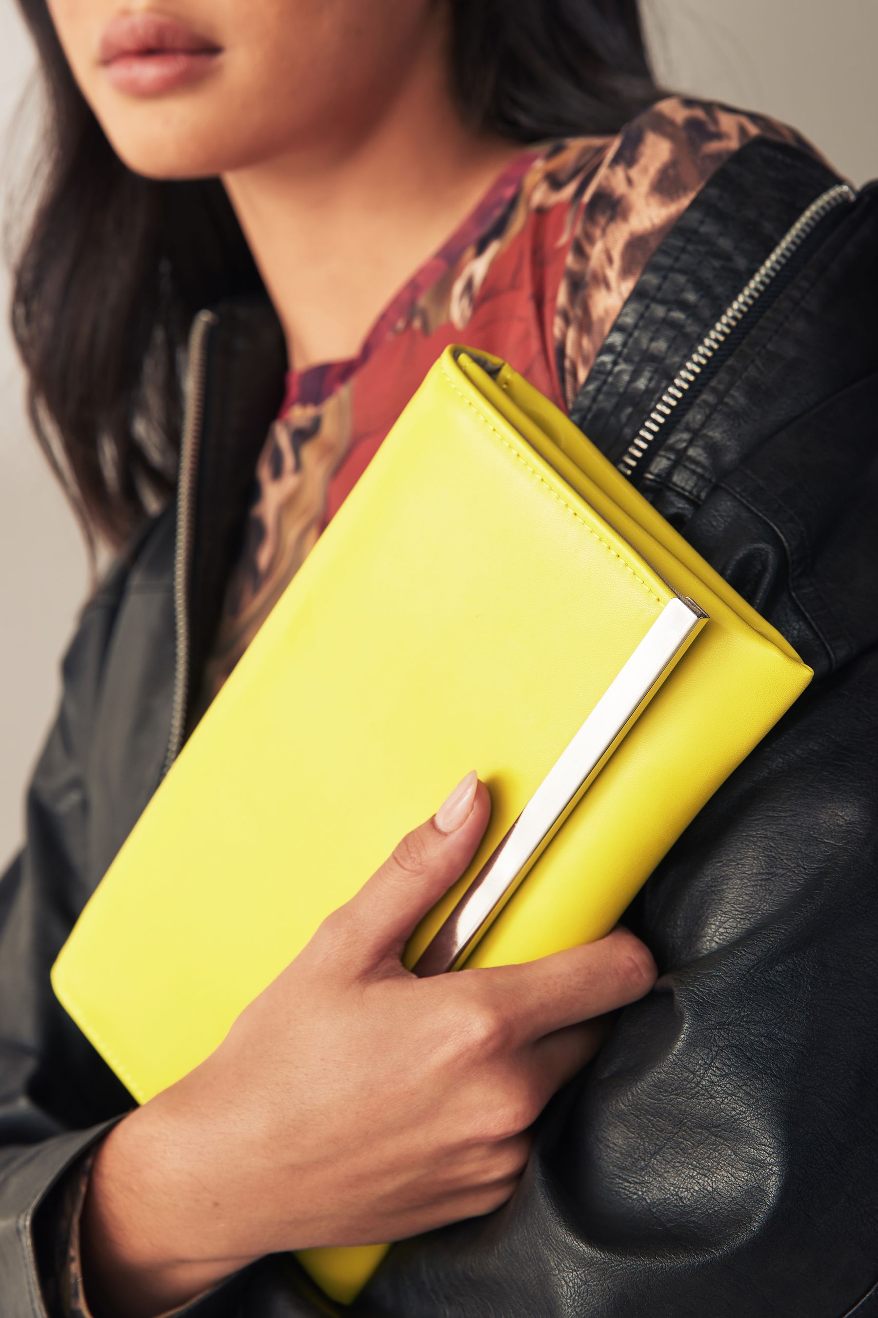 Neon lime clutch bag deals