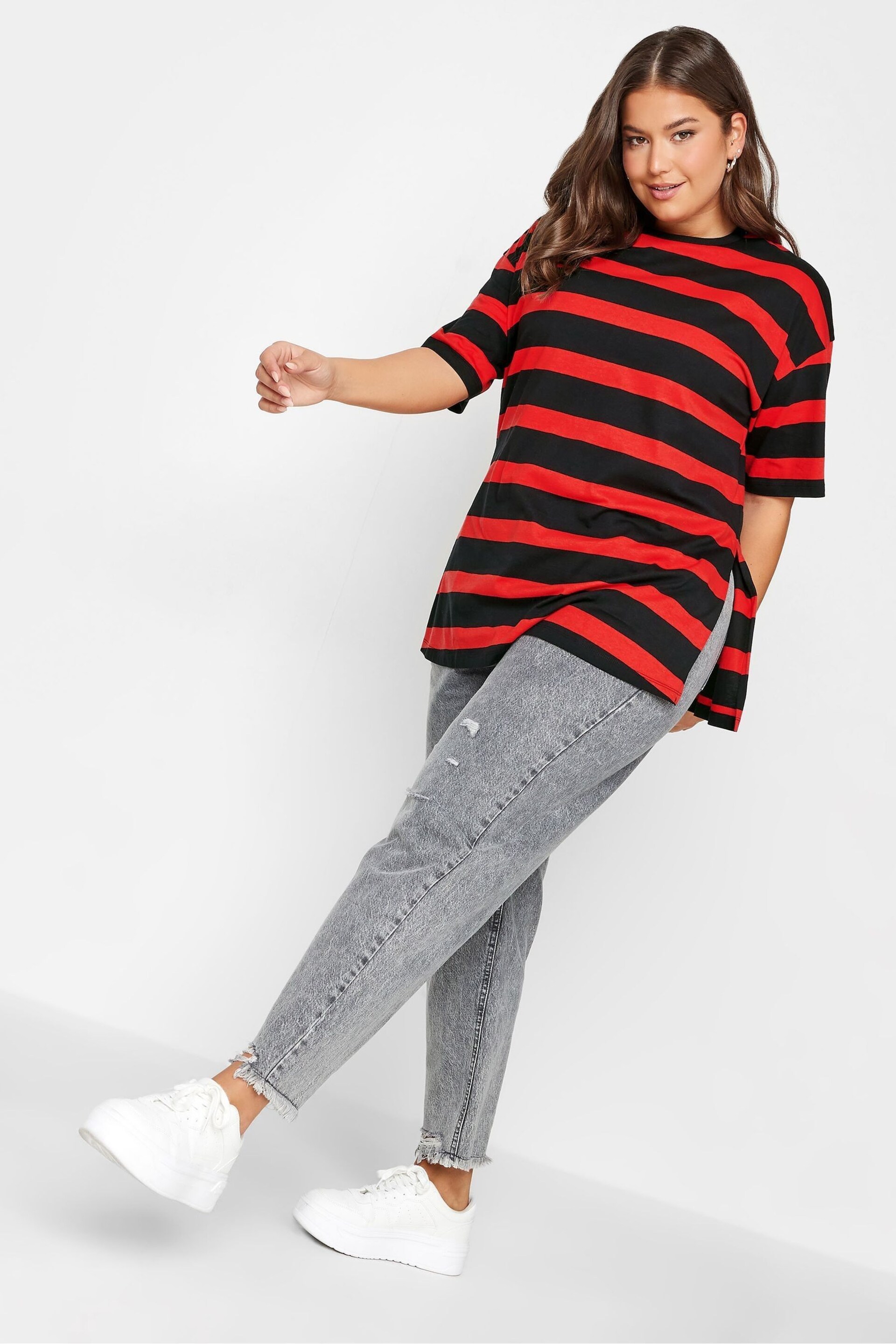 Yours Curve Red Oversized T-Shirt With Jumbo Stripe - Image 3 of 5