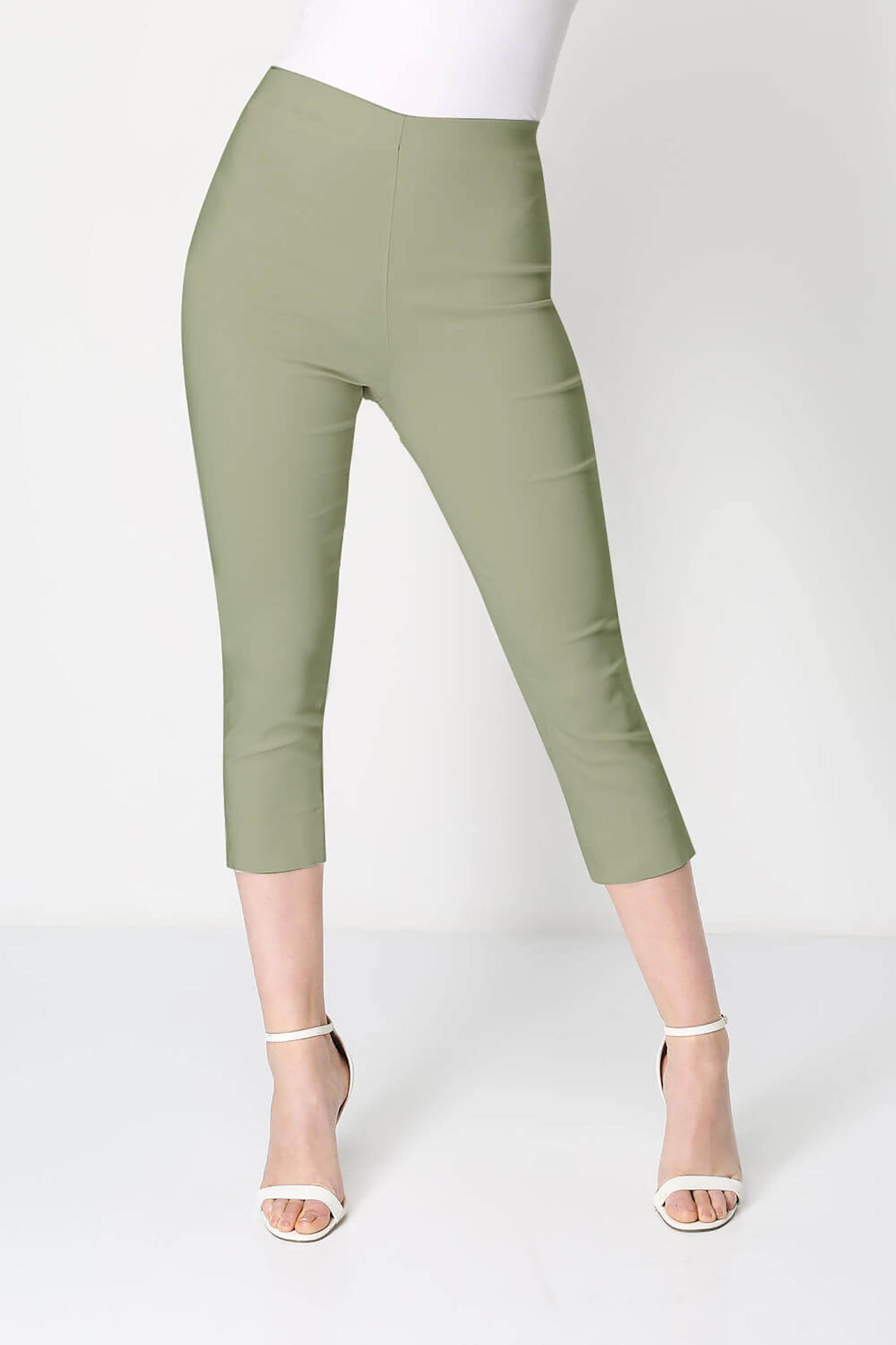 Khaki capri trousers top