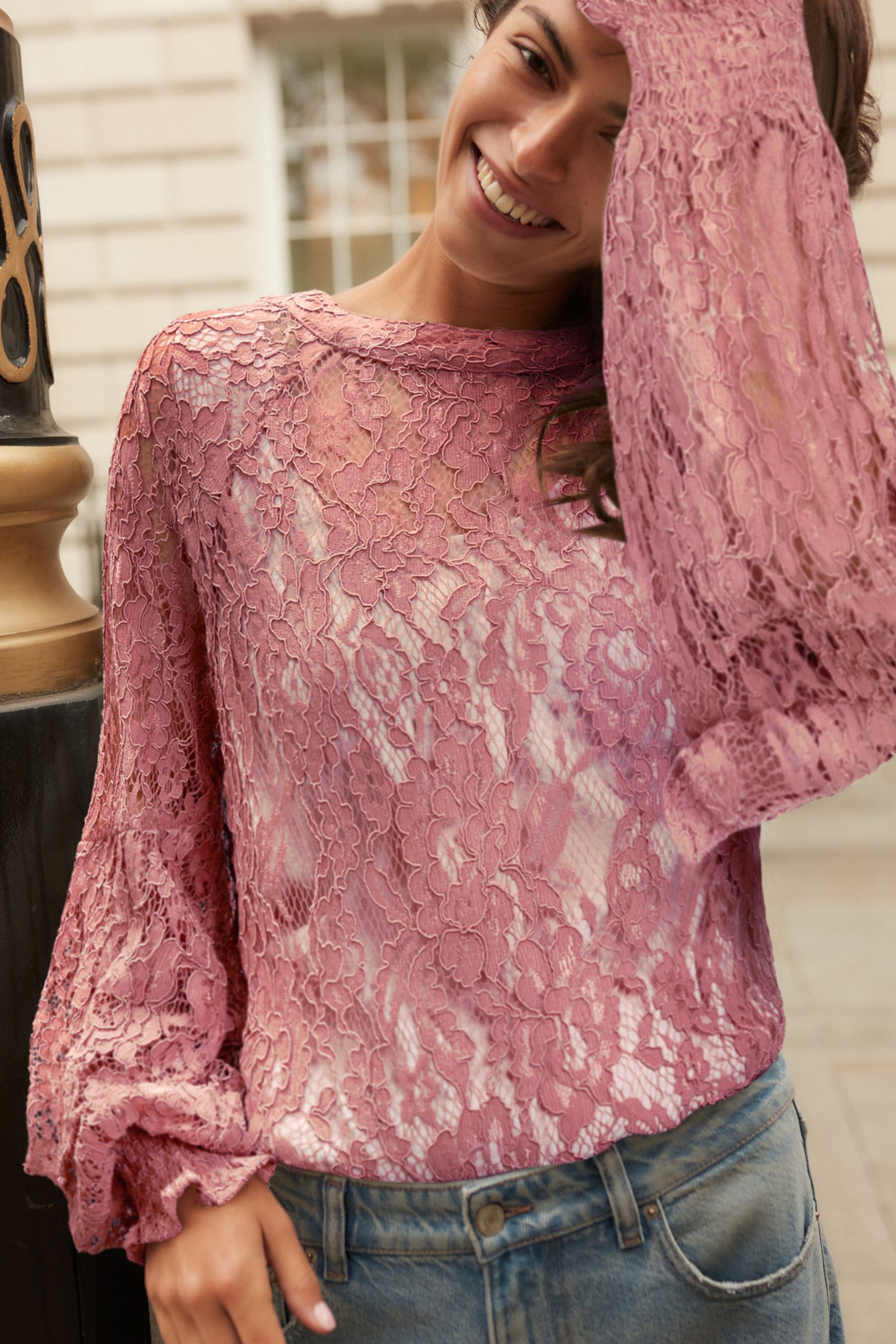 Pink lace tops with sleeves new arrivals