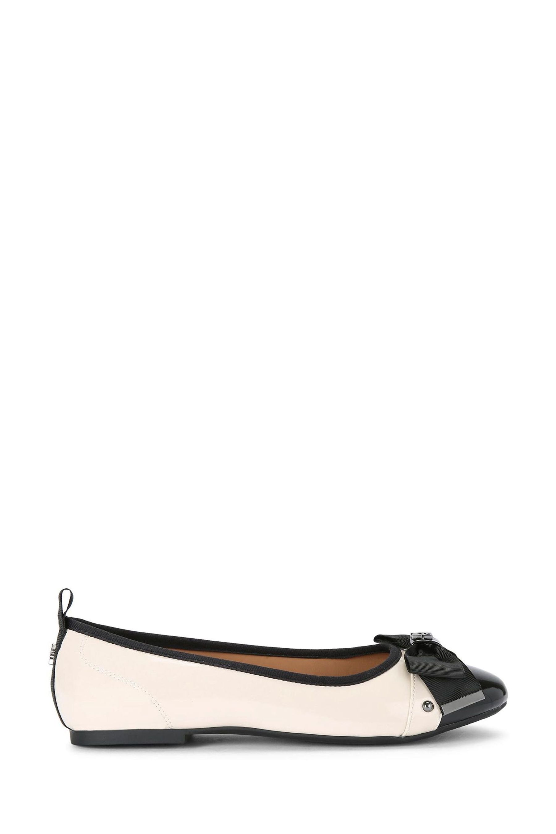 Kurt geiger ballet flats 2025