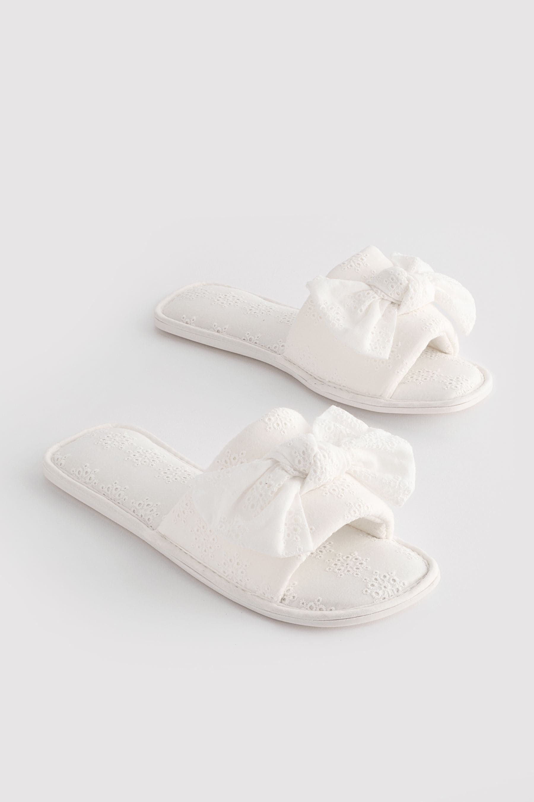 White bow sliders outlet