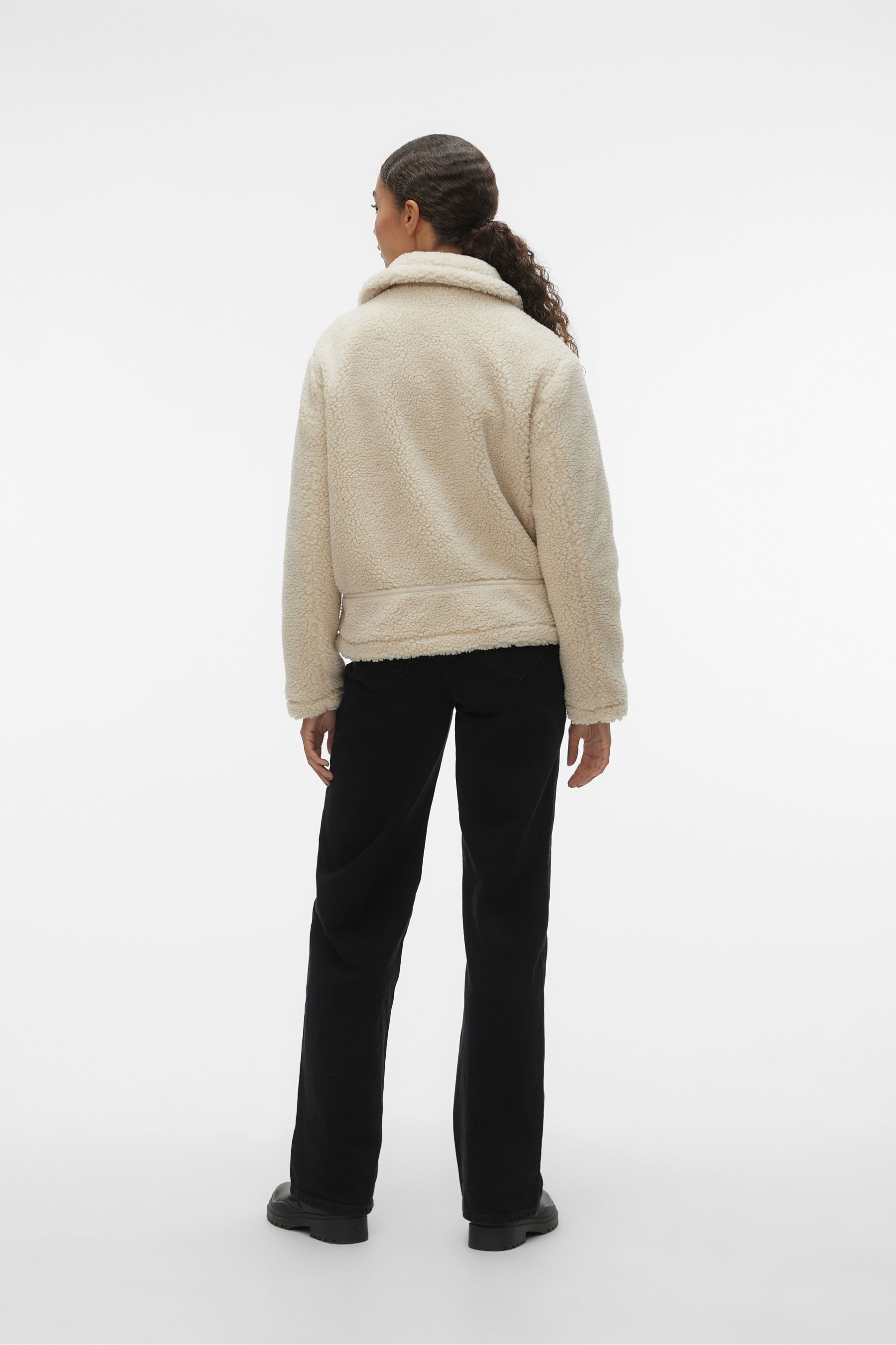 Vero moda teddy borg jacket hot sale