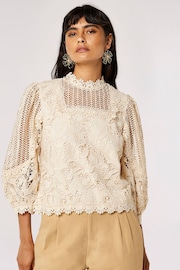 Apricot Victoriana Mixed Lace Top - 圖片 1/4