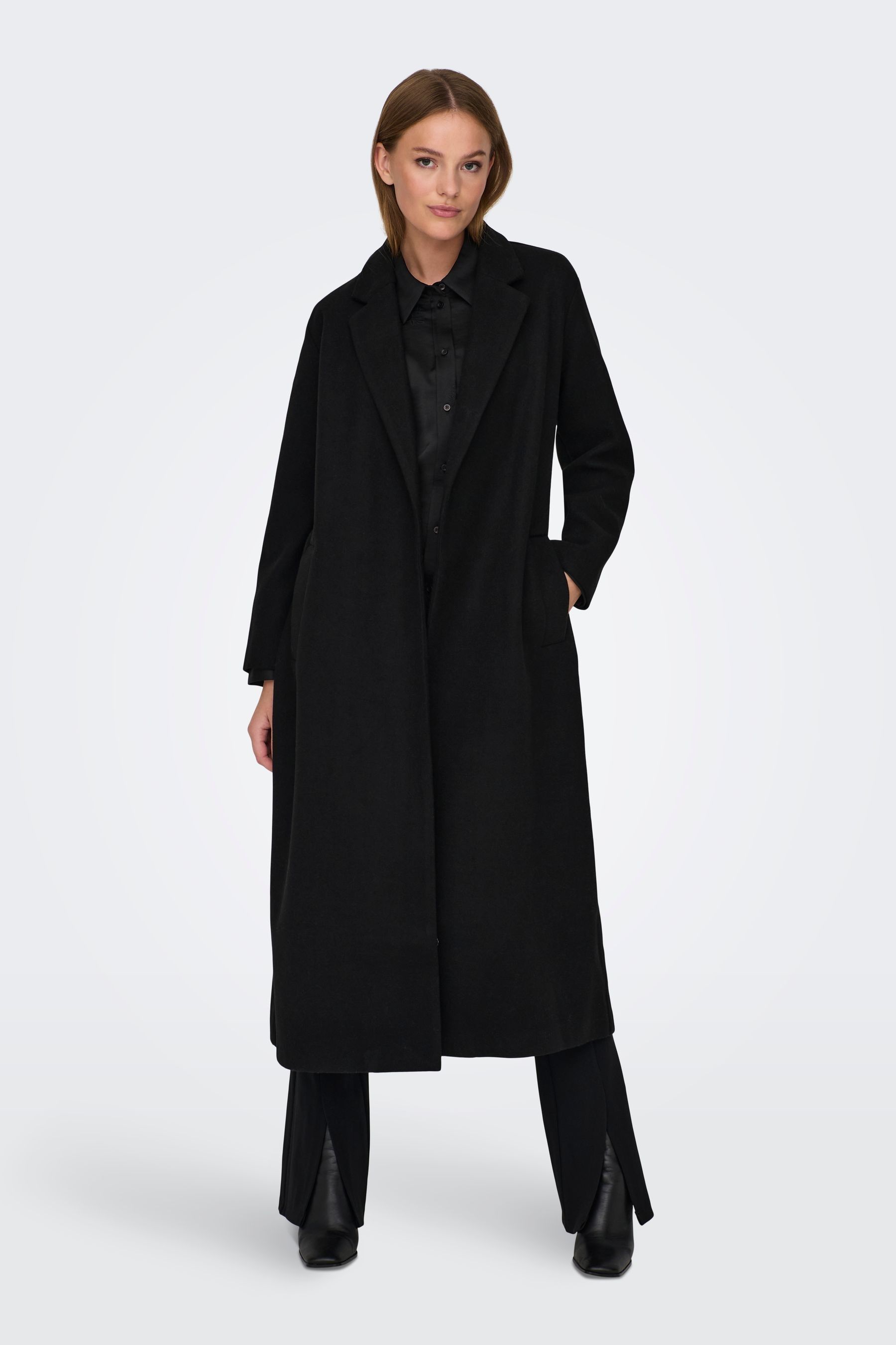 Only black coat shop