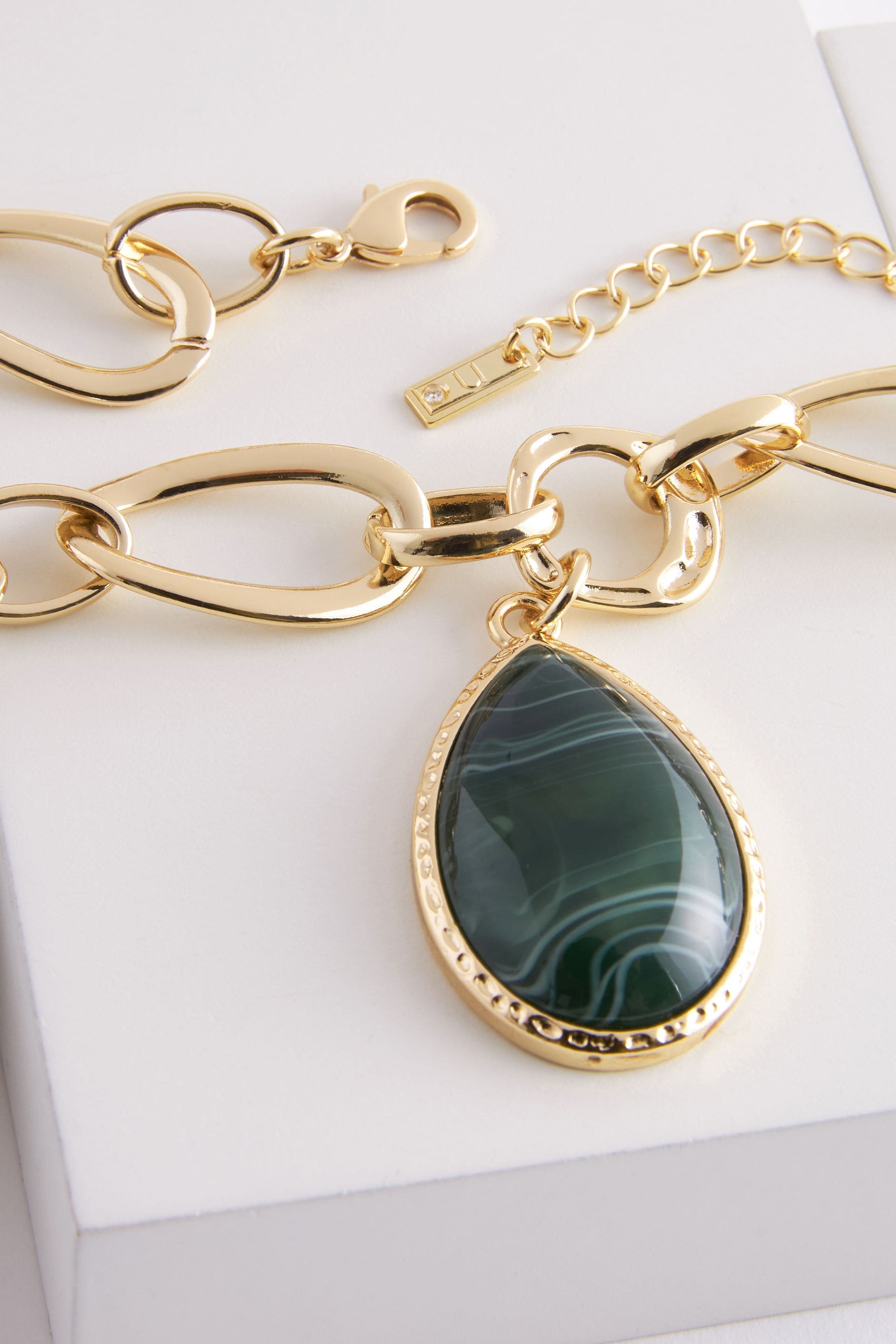 Chunky necklaces next online